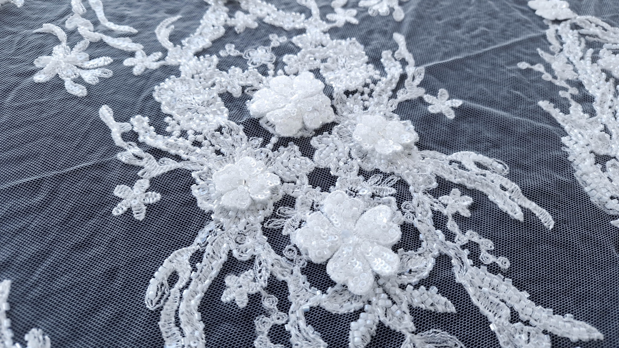 Dantela ivory cu bordura accesorizata - imagine 8