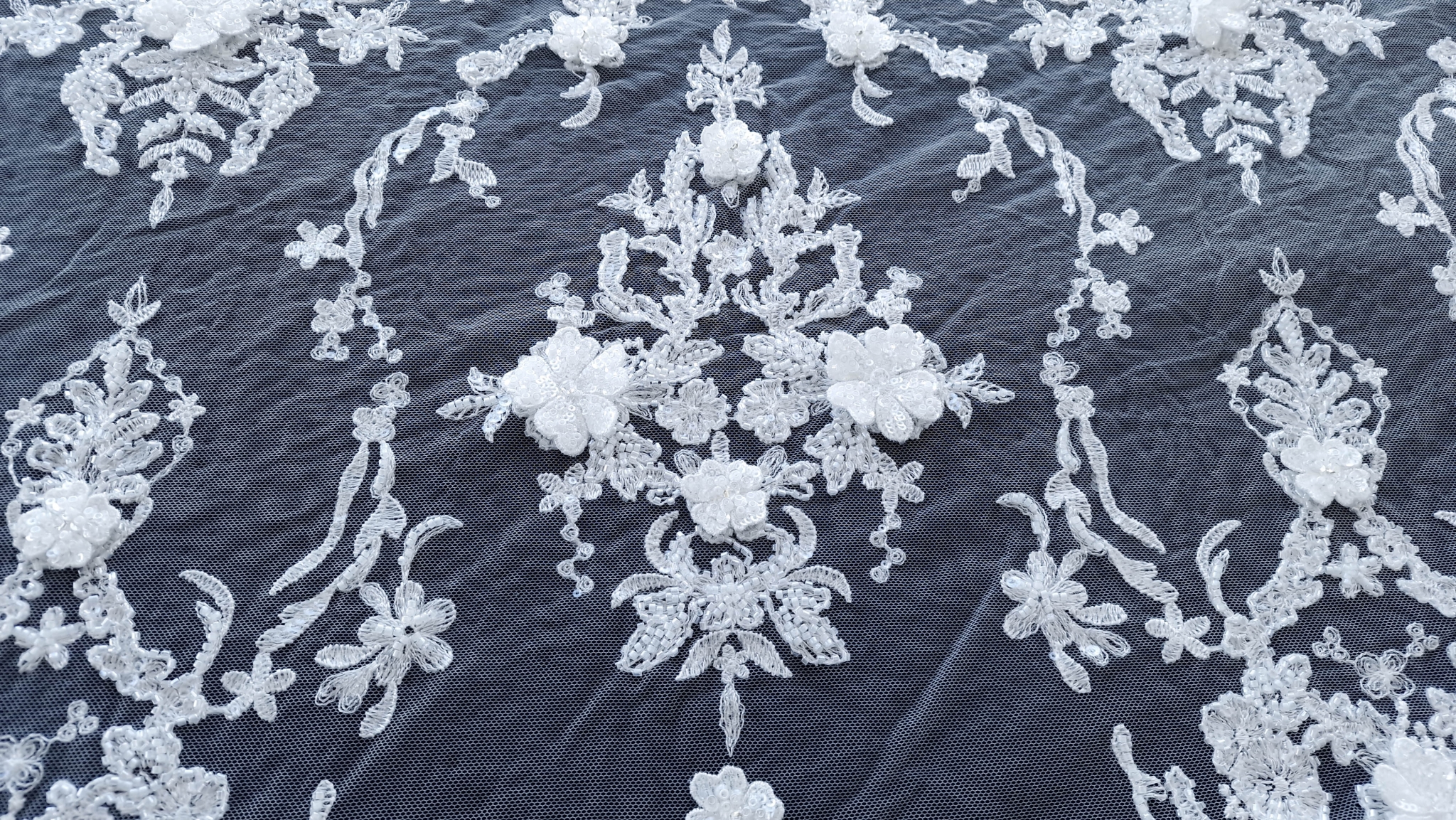 Dantela ivory cu bordura accesorizata - imagine 9