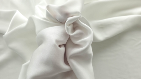 Satin subtire din vascoza ivory