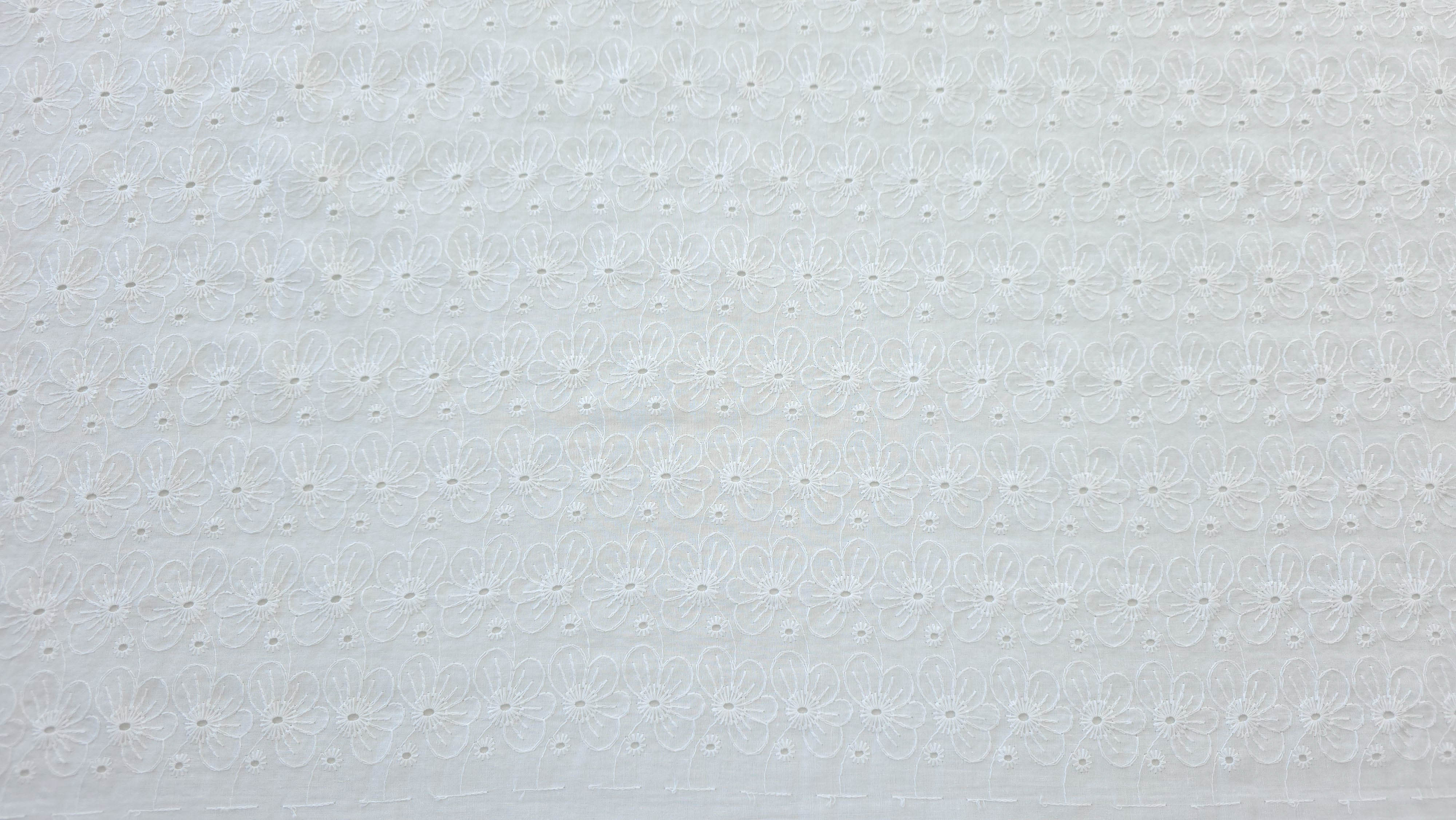 batist brodat din bumbac ivory daisy evelin textile (3)