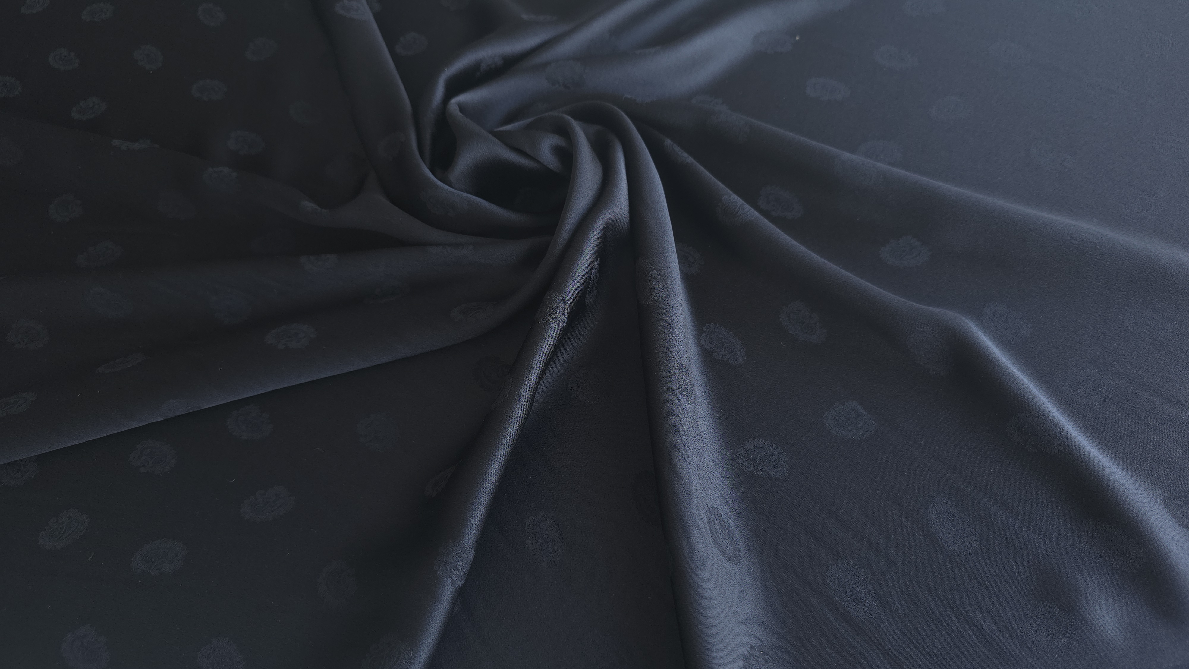 satin din matase naturala negru Evelin textile (1)