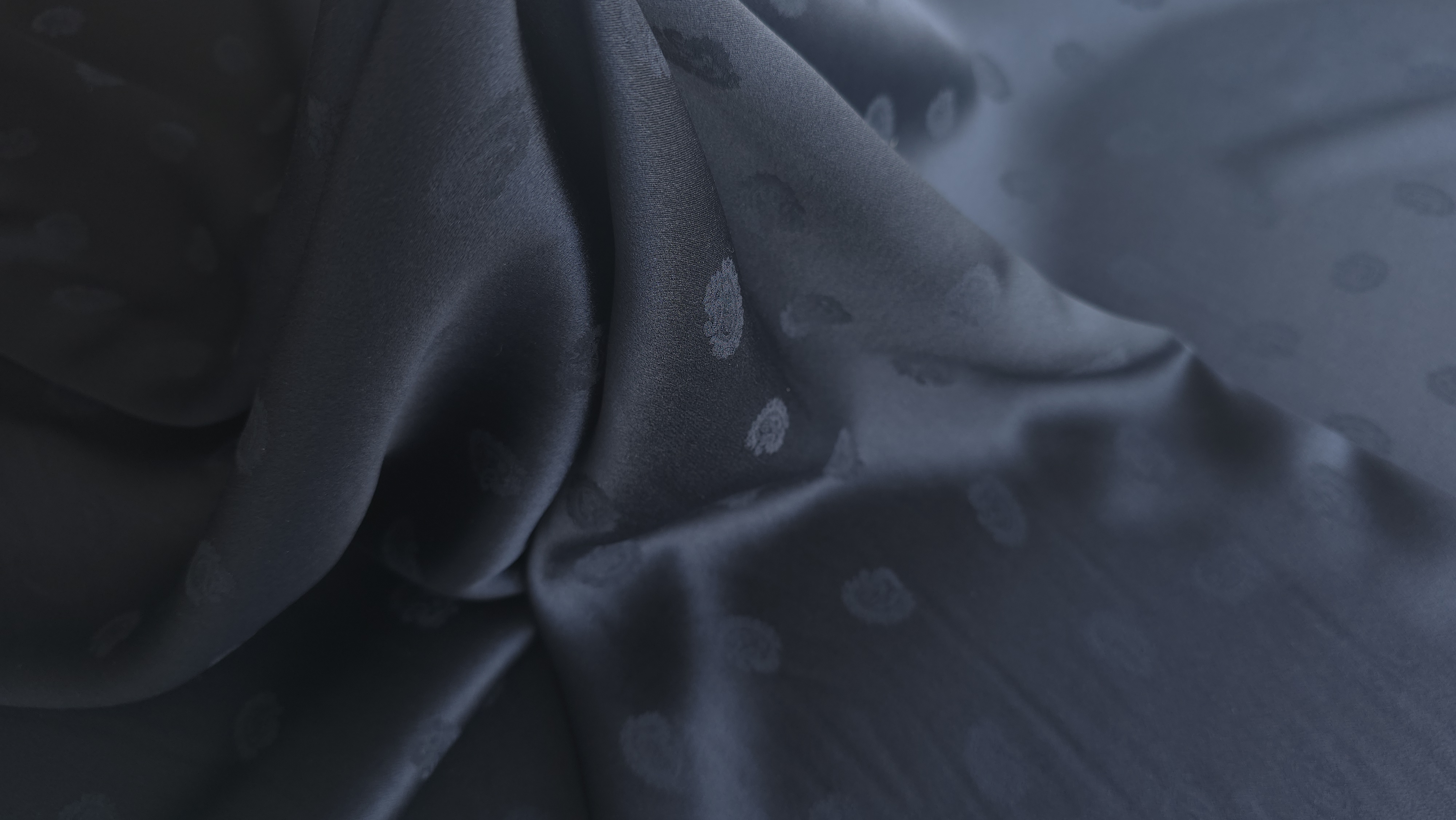 satin din matase naturala negru Evelin textile (2)