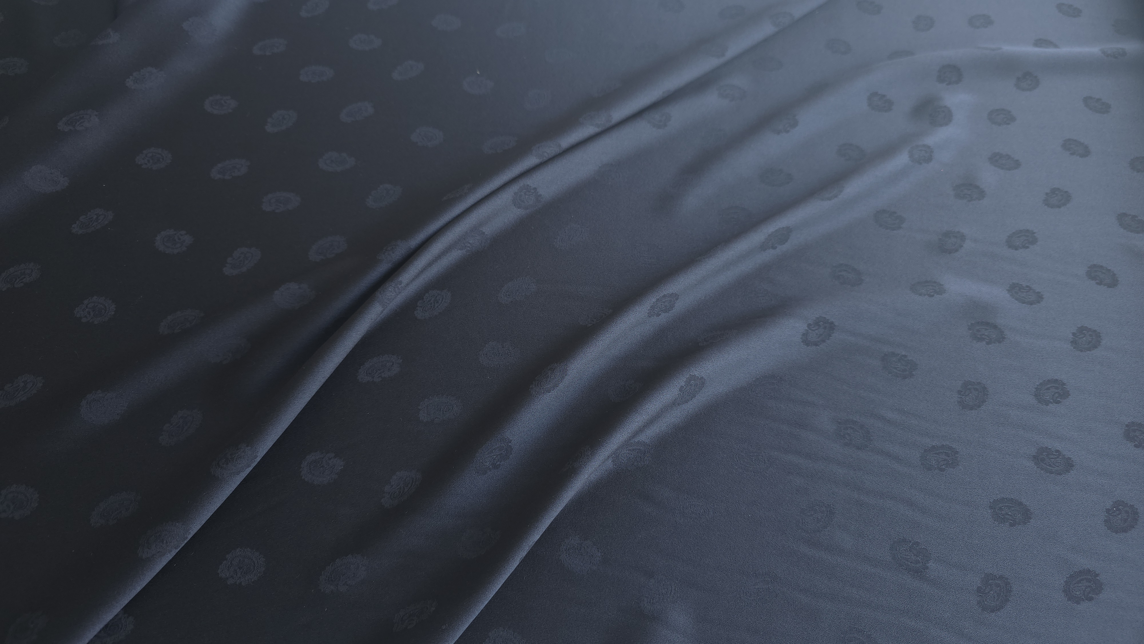 satin din matase naturala negru Evelin textile (4)