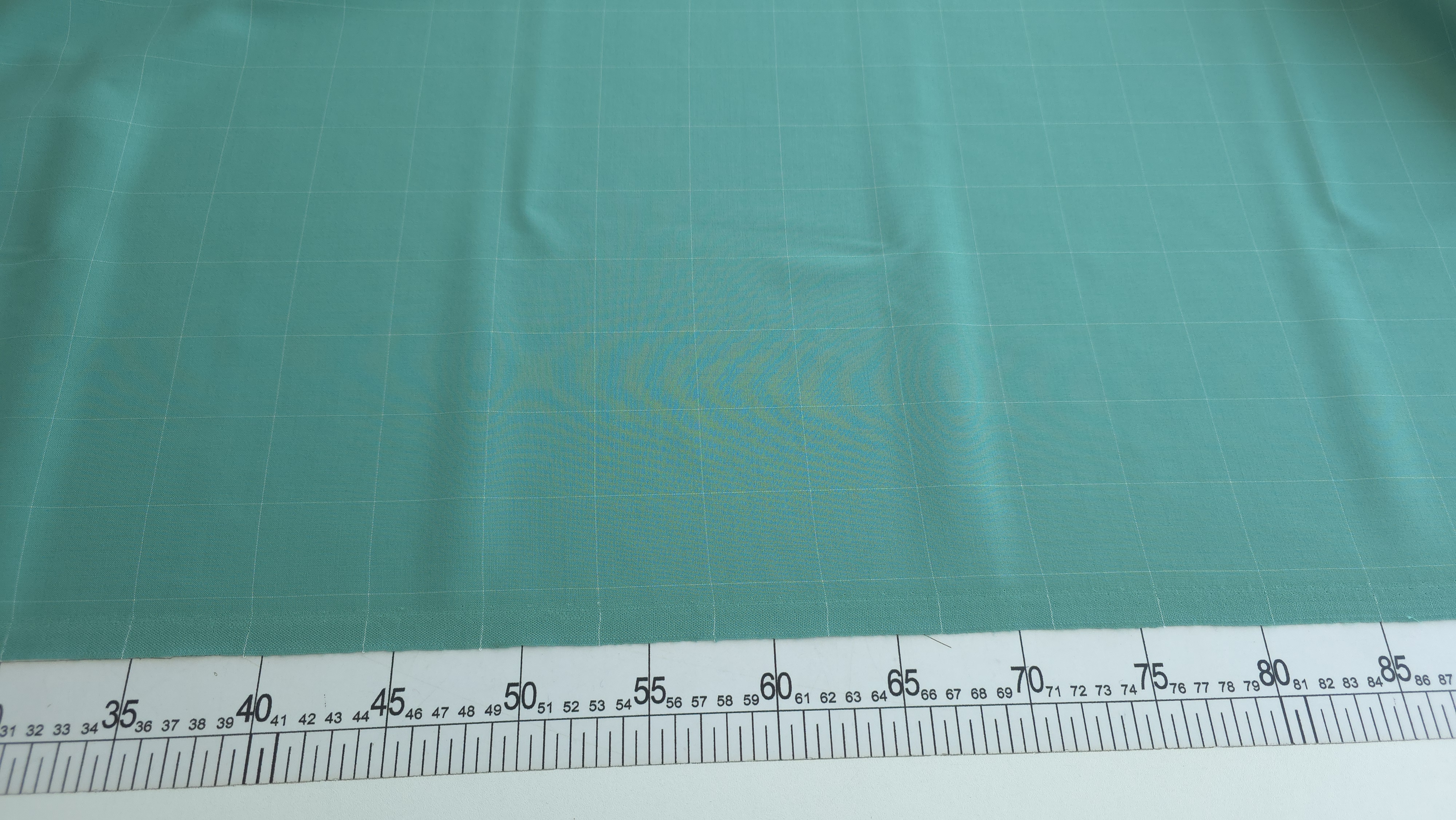 stofa subtire cu carouri discrete (2)