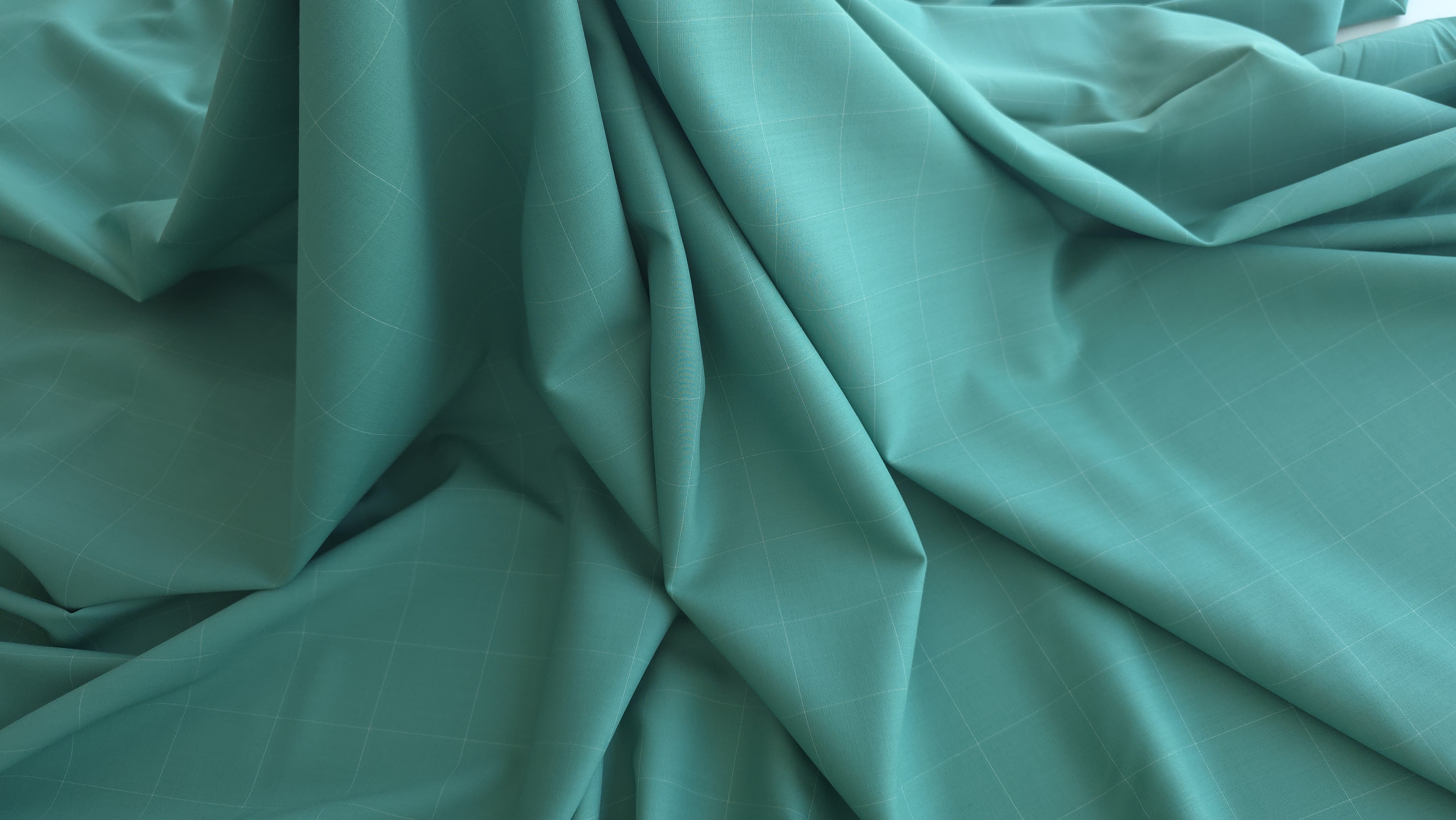 stofa subtire cu carouri discrete (5)