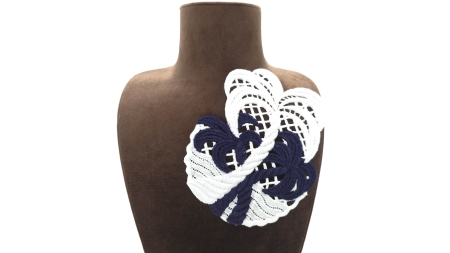 aplicatie brodata naturala alb bleumarin r449 evelin textile (5)