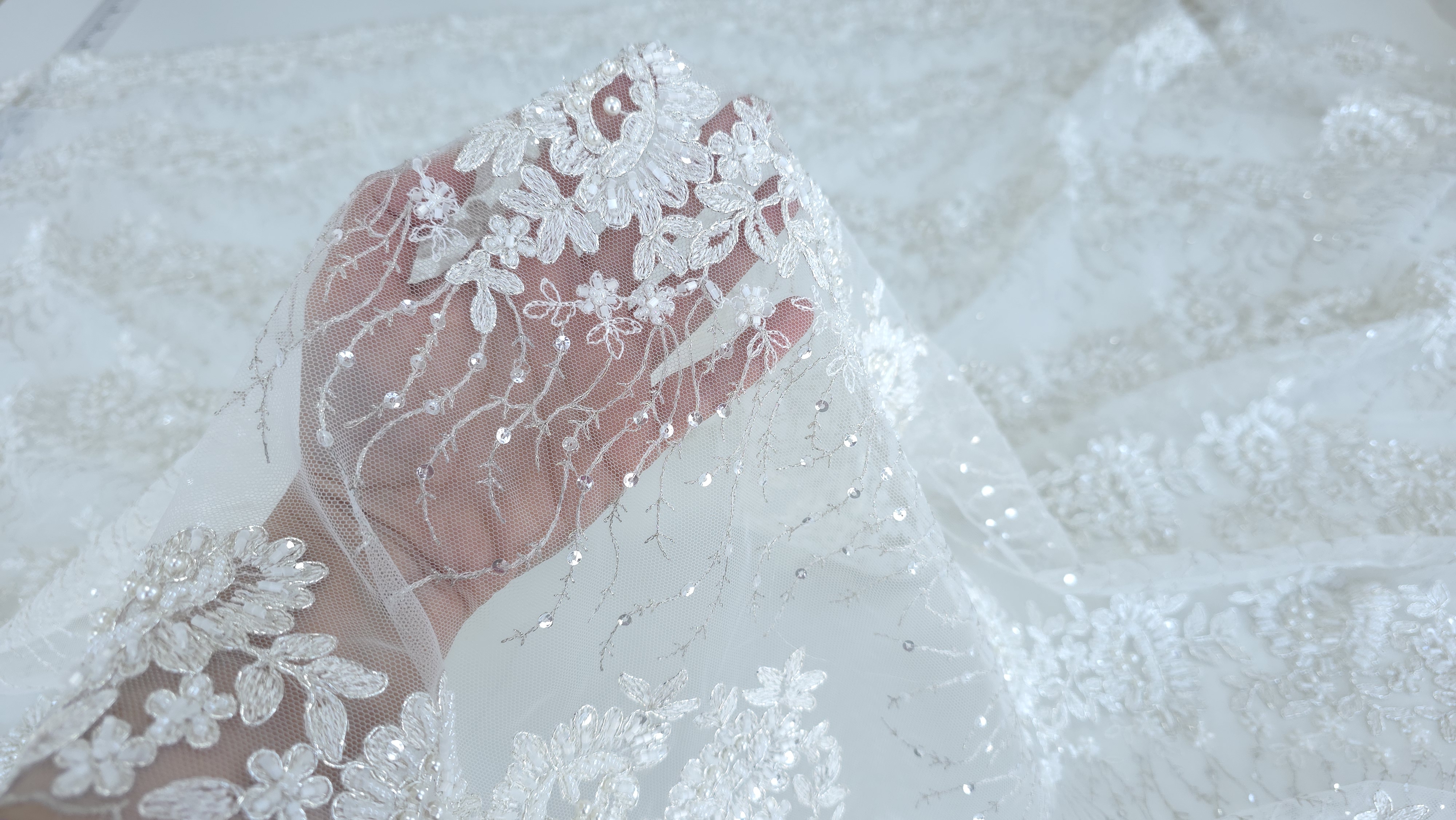 broderie ivoire premium accesorizata manual metru