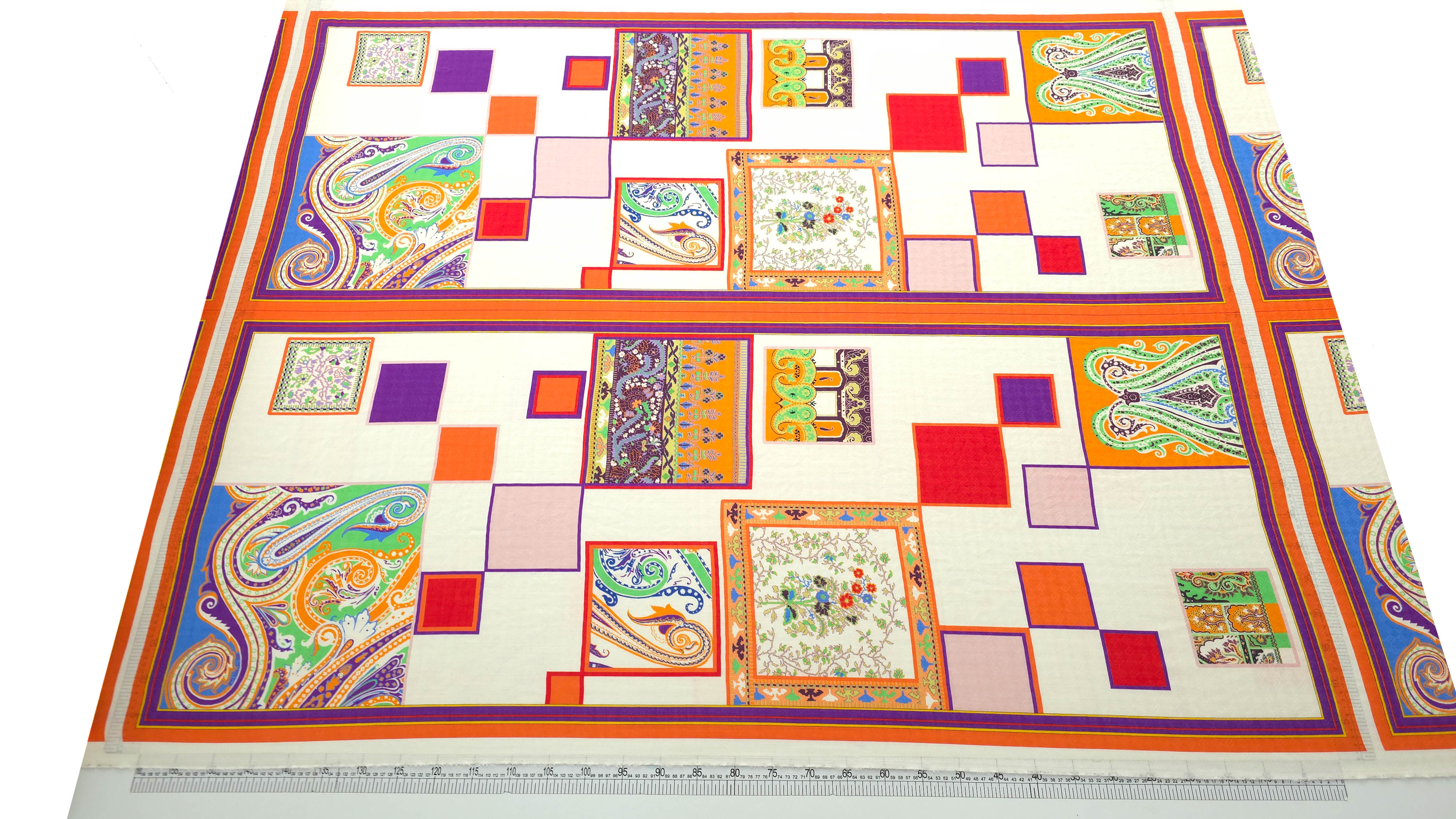 tesatura-din-casmir-pur-design-etro-evelin-textile (6) tesatura-din-casmir-pur-design-etro-evelin-textile (6)