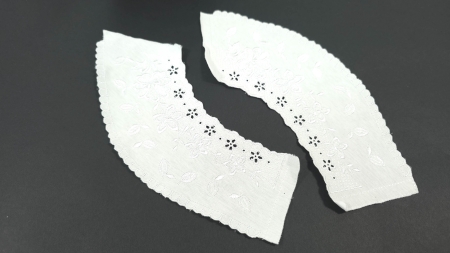 Guler decorativ brodat cu flori R483