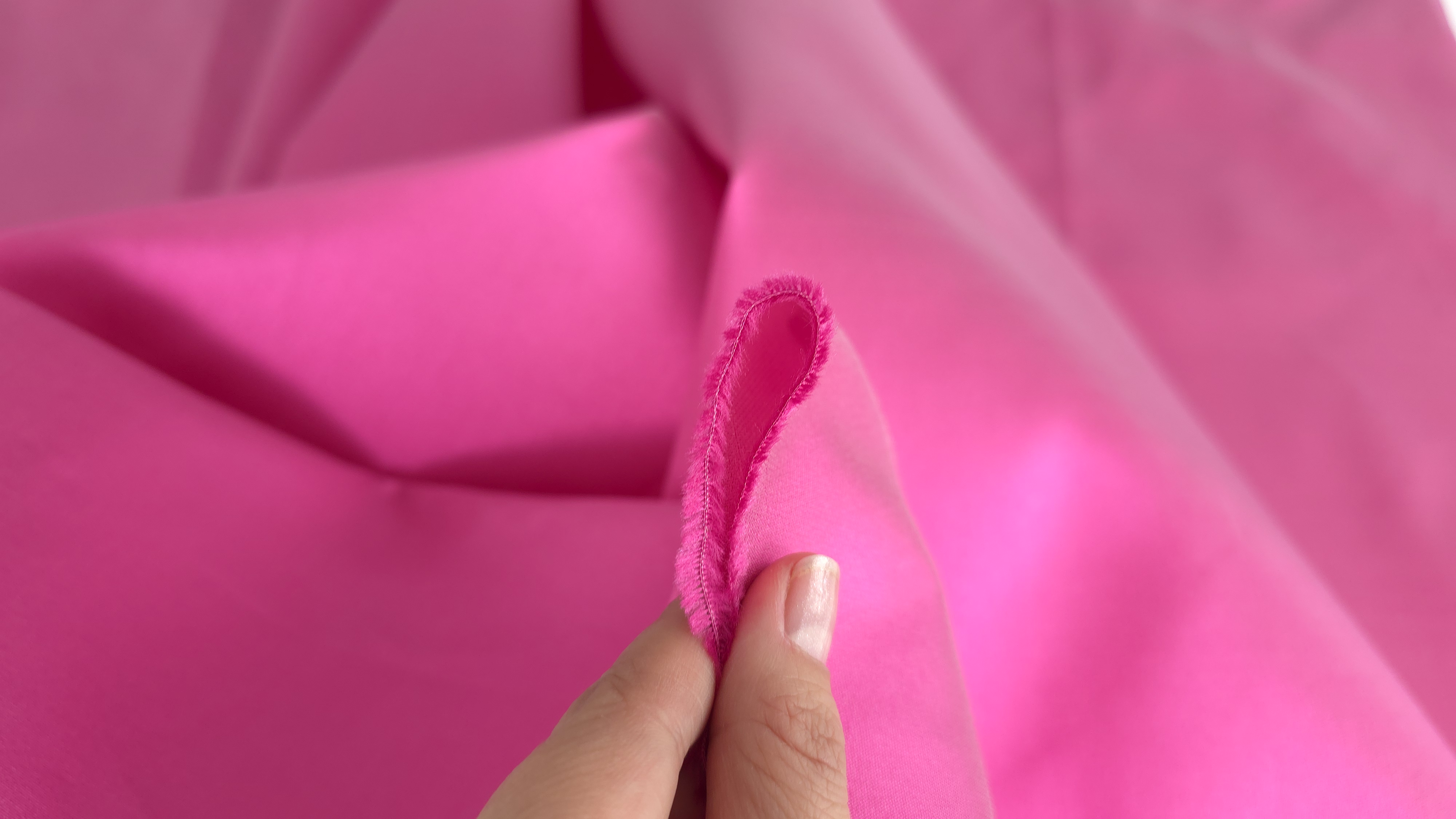 mikado fuchsia cu matase naturala EVELIN TEXTILE (1) mikado fuchsia cu matase naturala EVELIN TEXTILE (1)