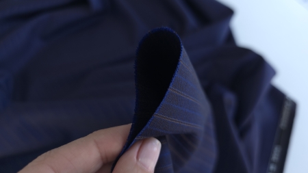 material costum bleumarin Super 120s lana casmir textura evelin textile (2)