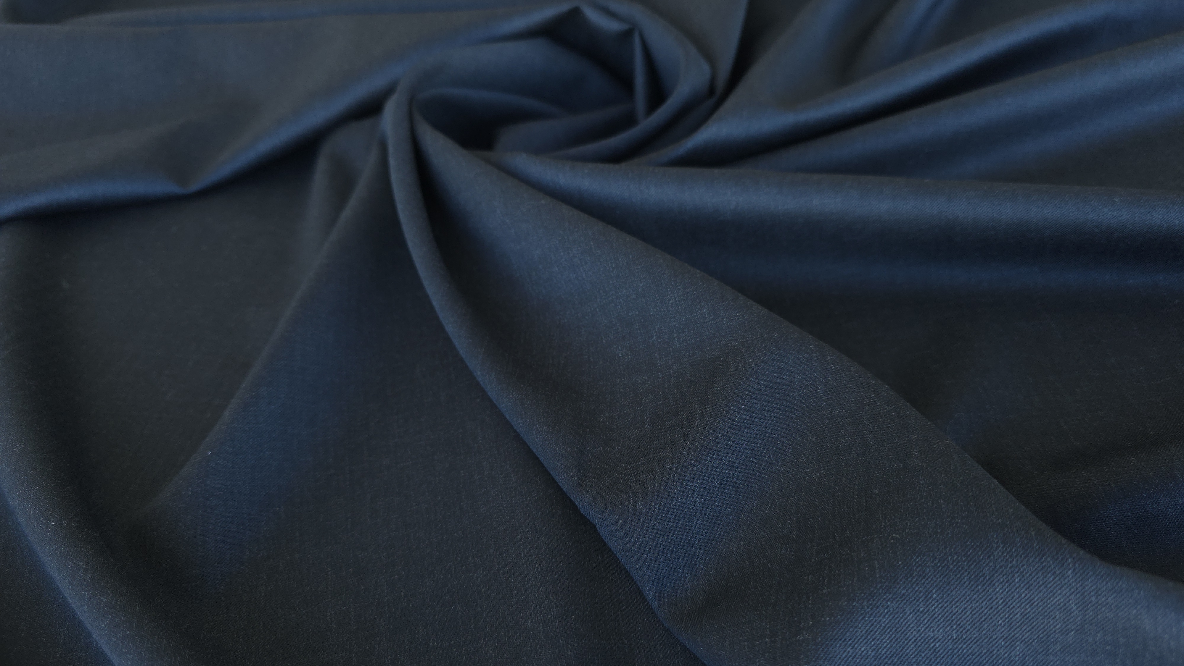 stofa neagra scabal din lana virgina super 100s evelin textile (6)