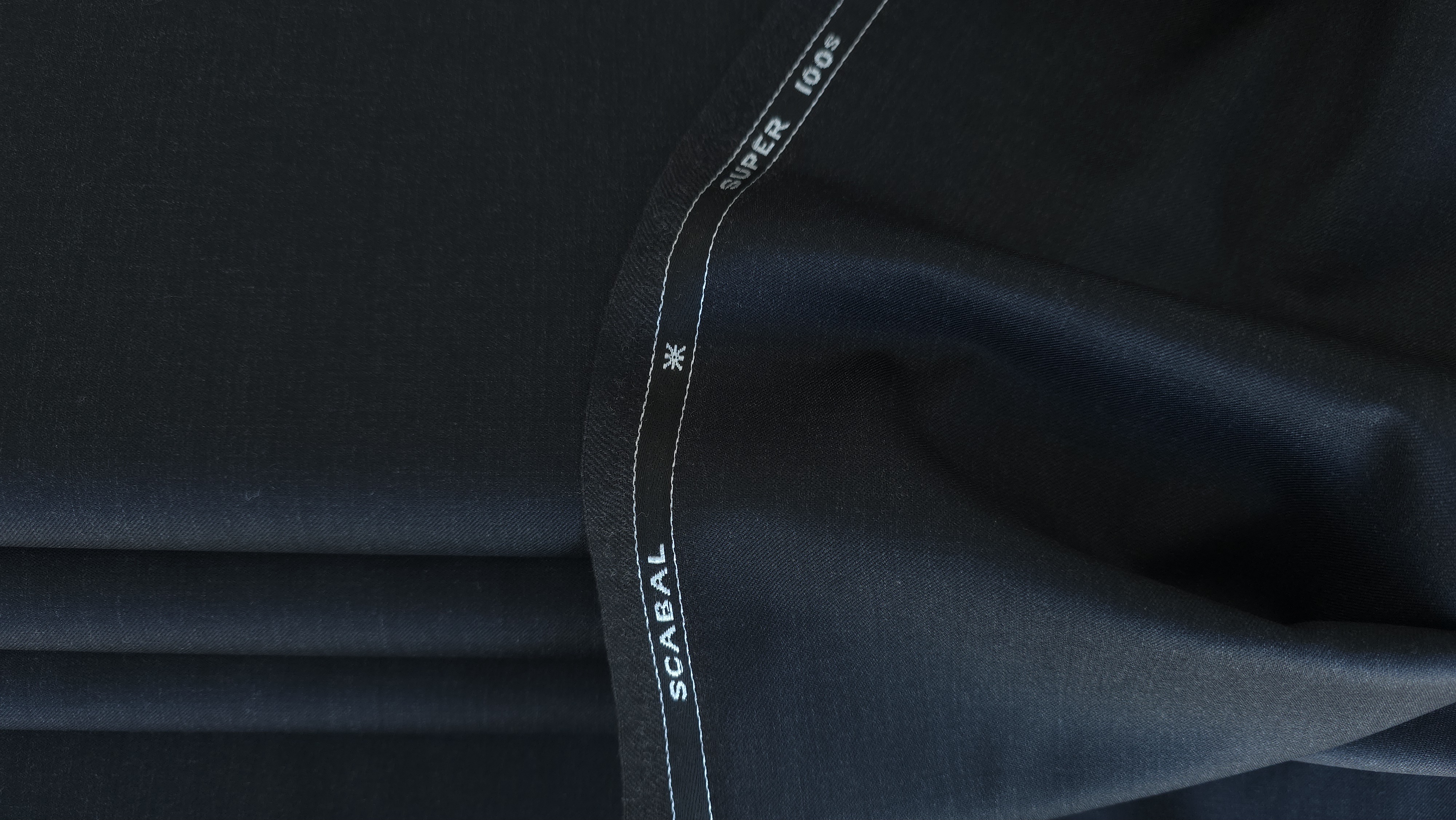 stofa neagra scabal din lana virgina super 100s evelin textile (8)