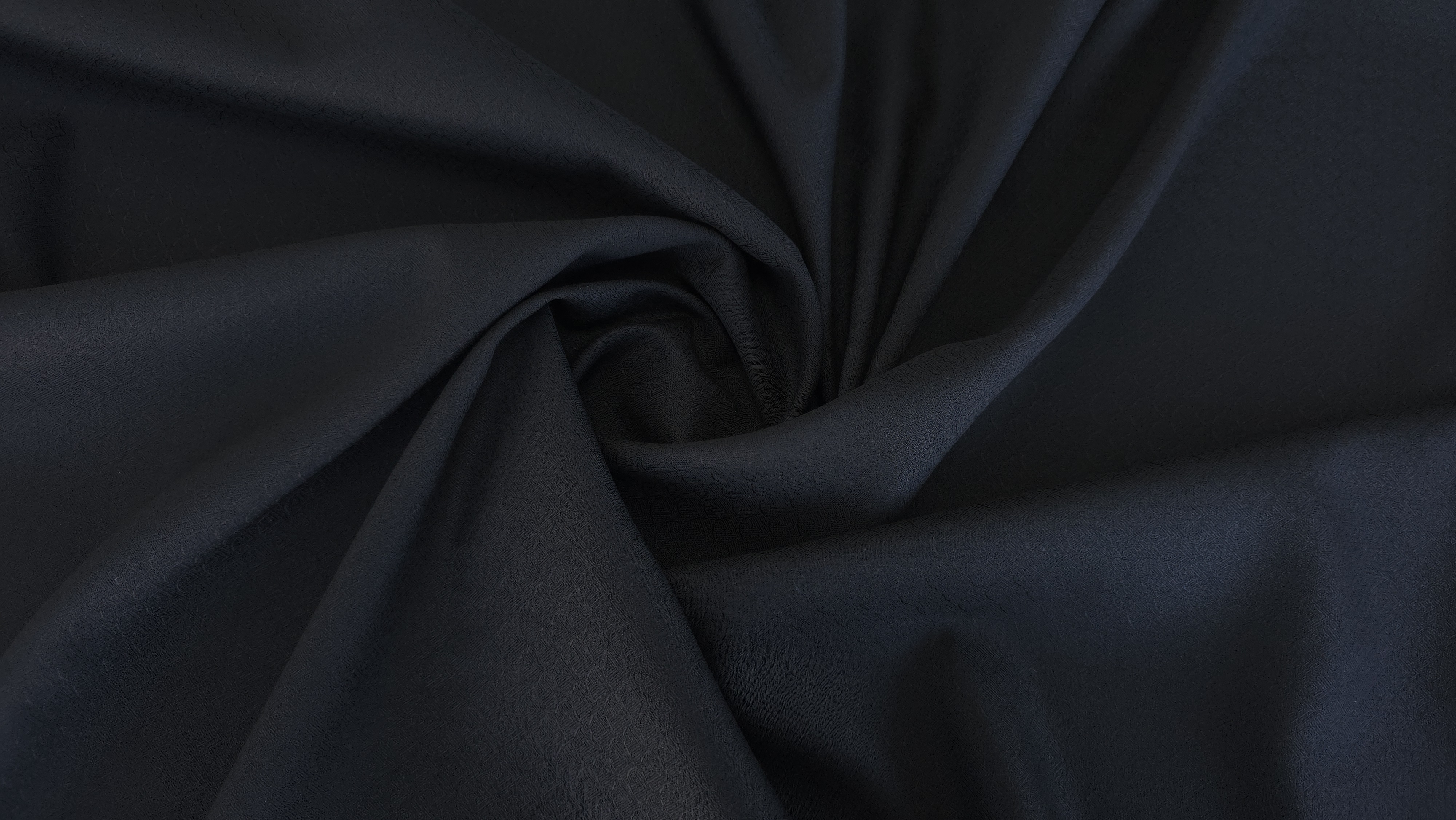 stofa neagra subtire model jacquard din lana 100 evelin textile (5)