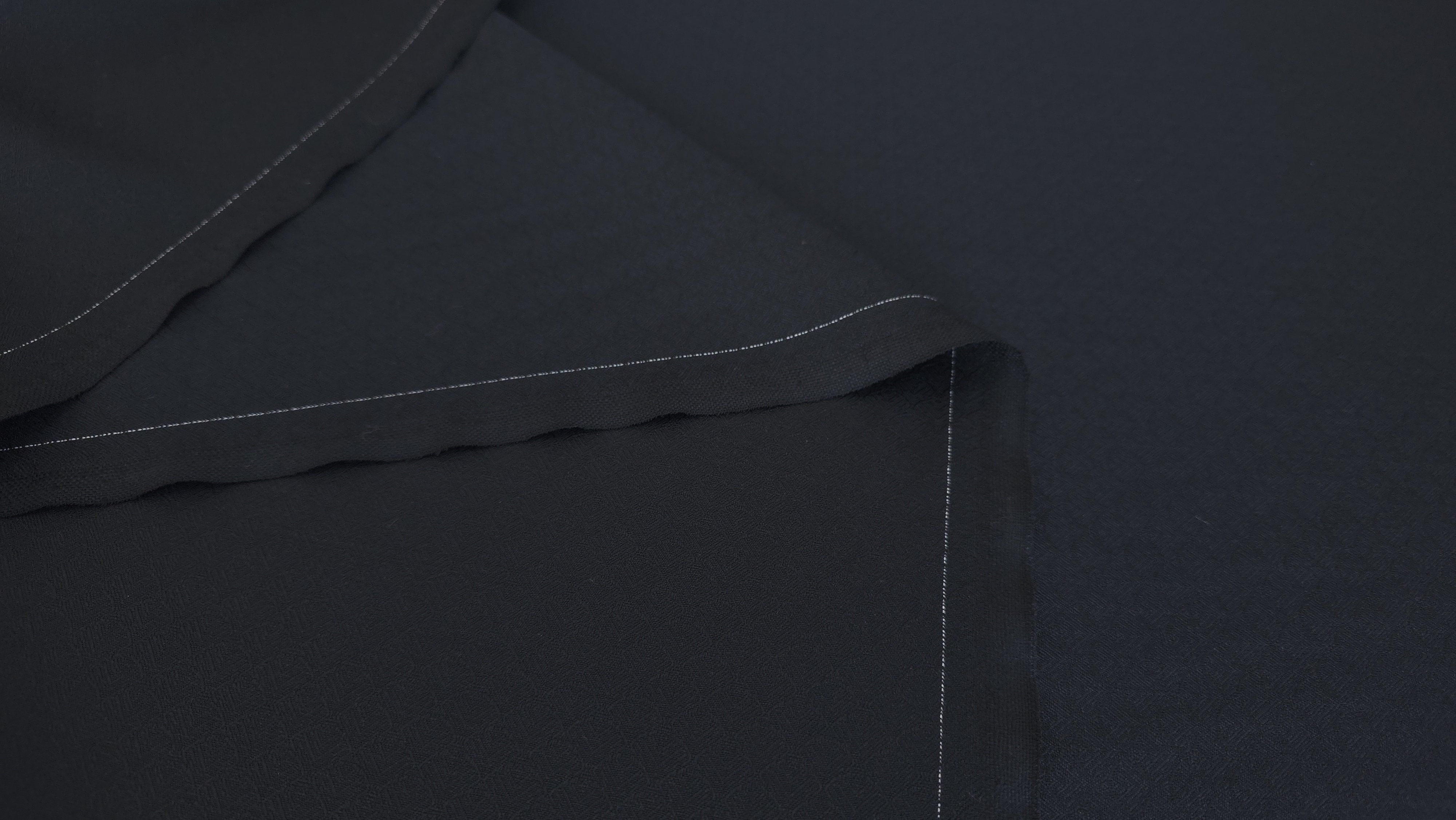 stofa neagra subtire model jacquard din lana 100 evelin textile (7)