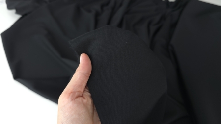 stofa premium din lana si casmir neagra depozittesaturionline bespoke costumlacomanda pantalonistofalacomanda sacouriofficebarbatestirochiidamalacomanda evelin textile (3)