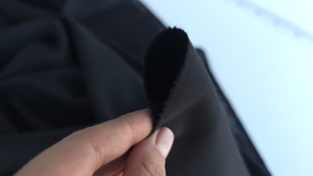 tesatura britanica Alexander McQueen negru detaliu evelin textile (1)