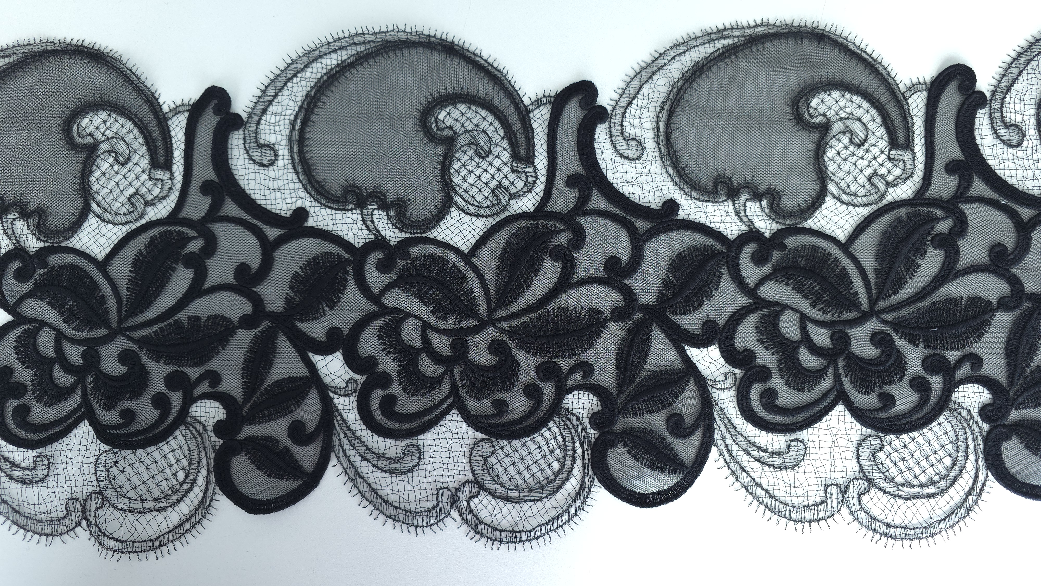 dantela neagra ricamificio levi evelin textile (1)