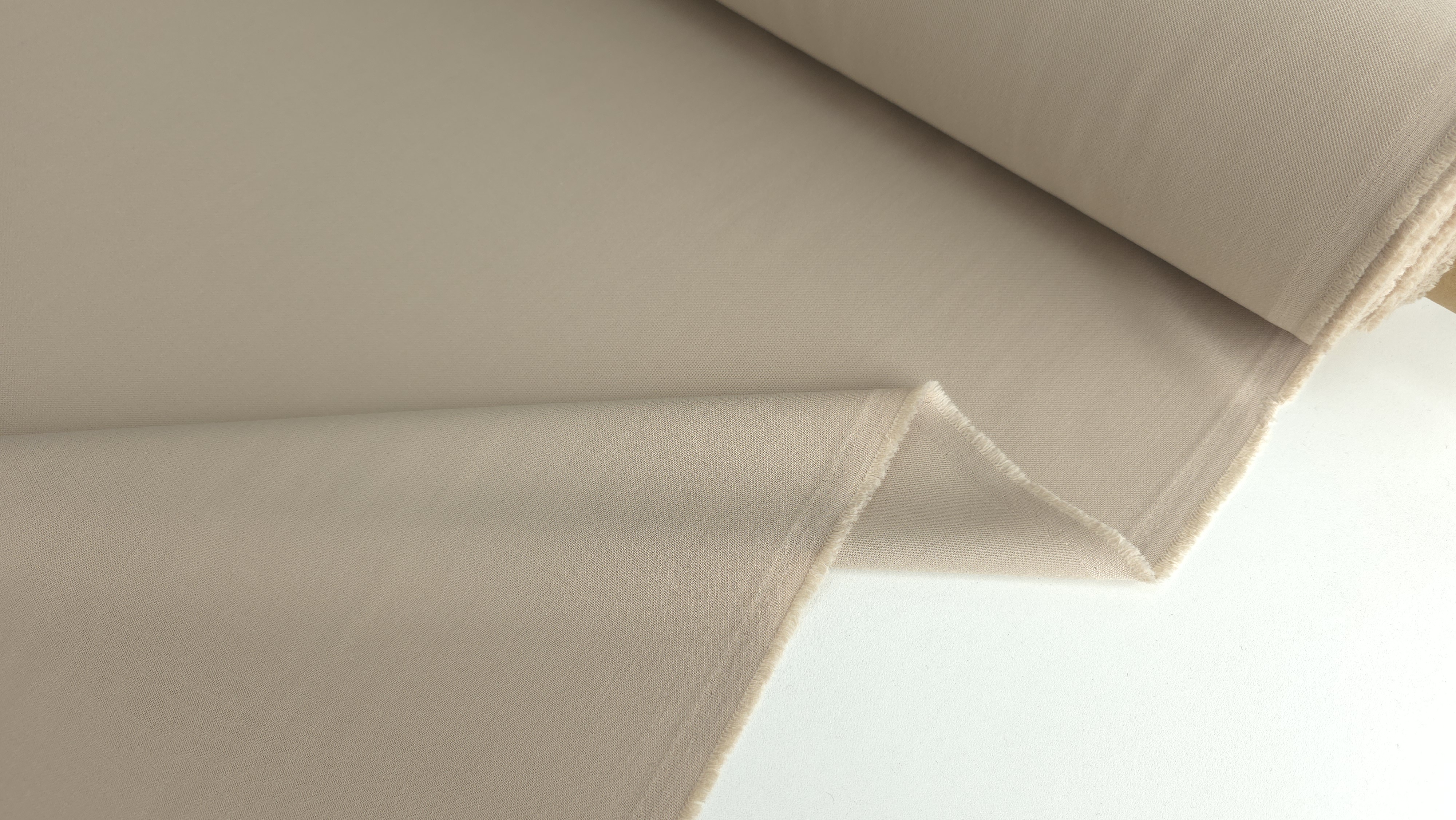 gabardine nude nisipiu cu lana evelin textile (1)