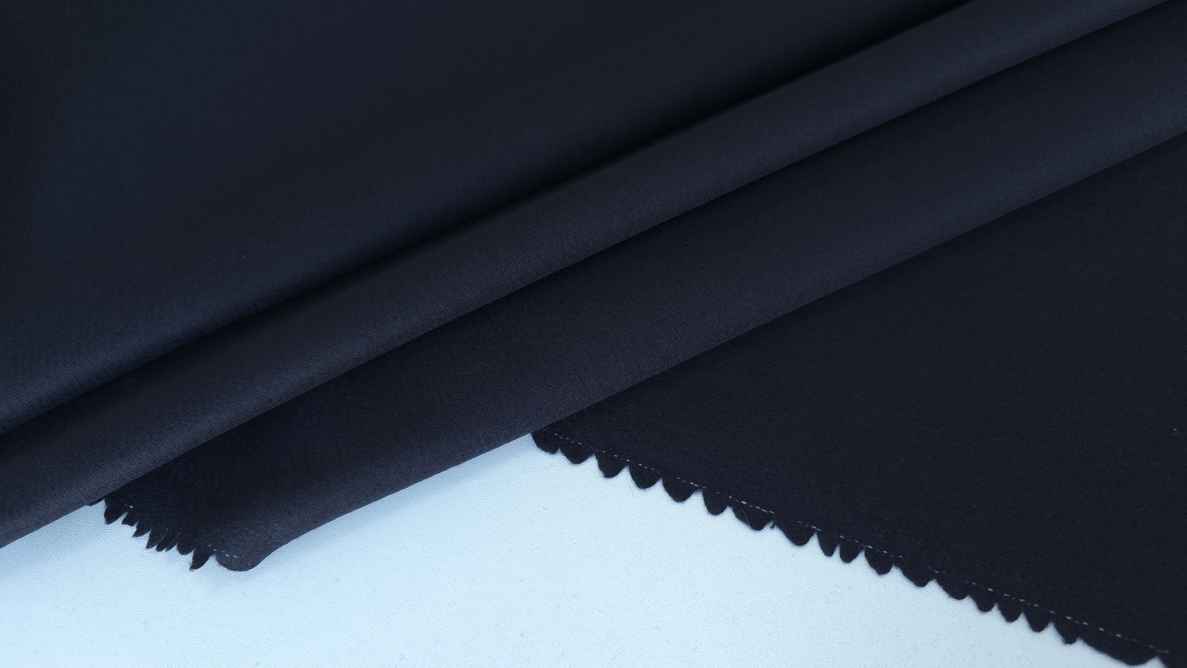 stofa bleumarin inchis din lana pentru paltoane evelin textile (1)