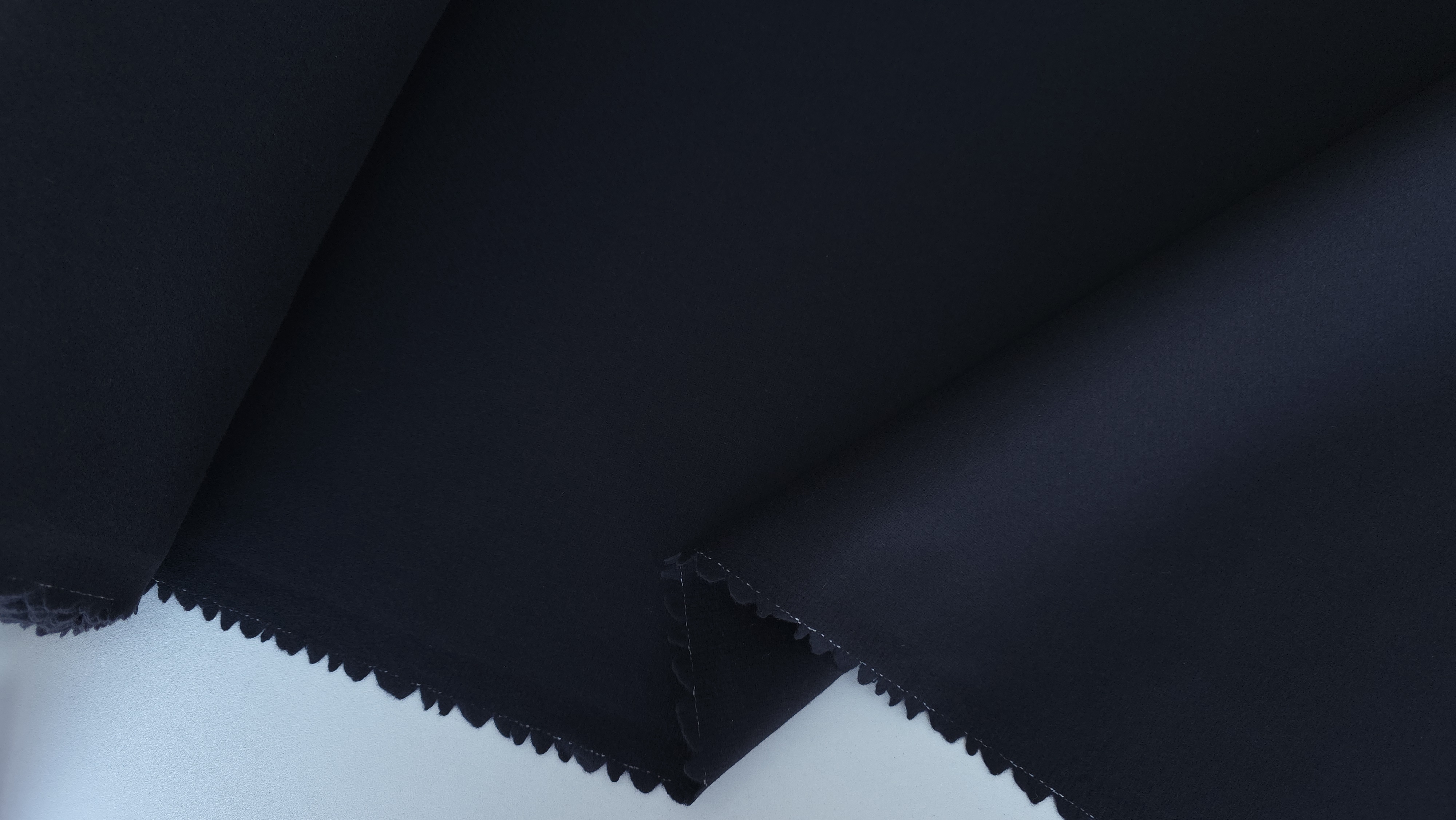 stofa bleumarin inchis din lana pentru paltoane evelin textile (7)