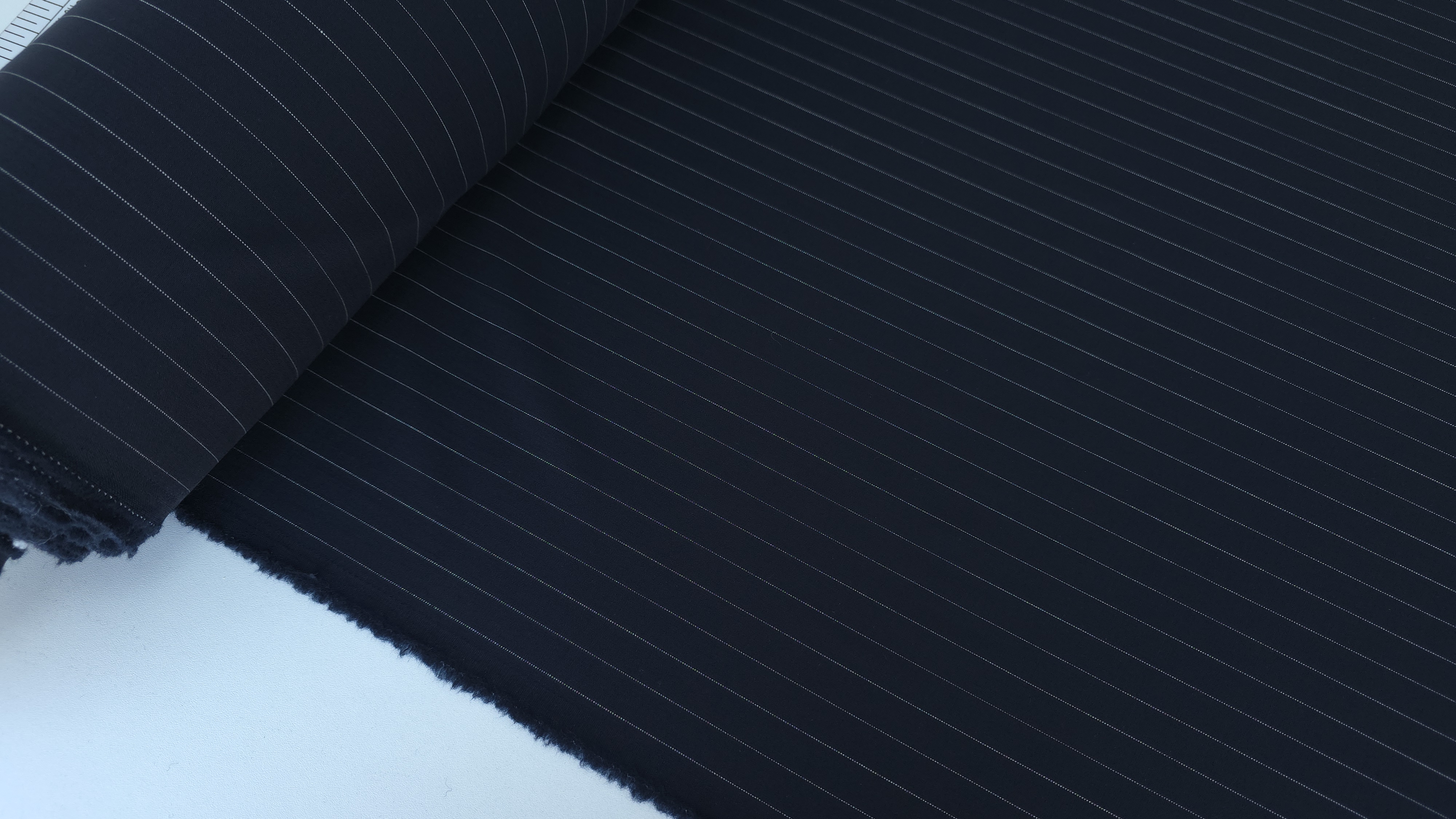 stofa dark navy din lana virgina cu dungi evelin0textile (6)