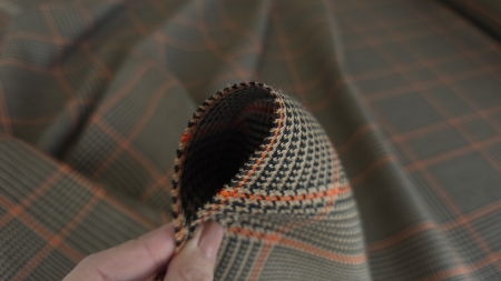 stofa gri taupe din lana virgina cu carouri evelin textile (8)