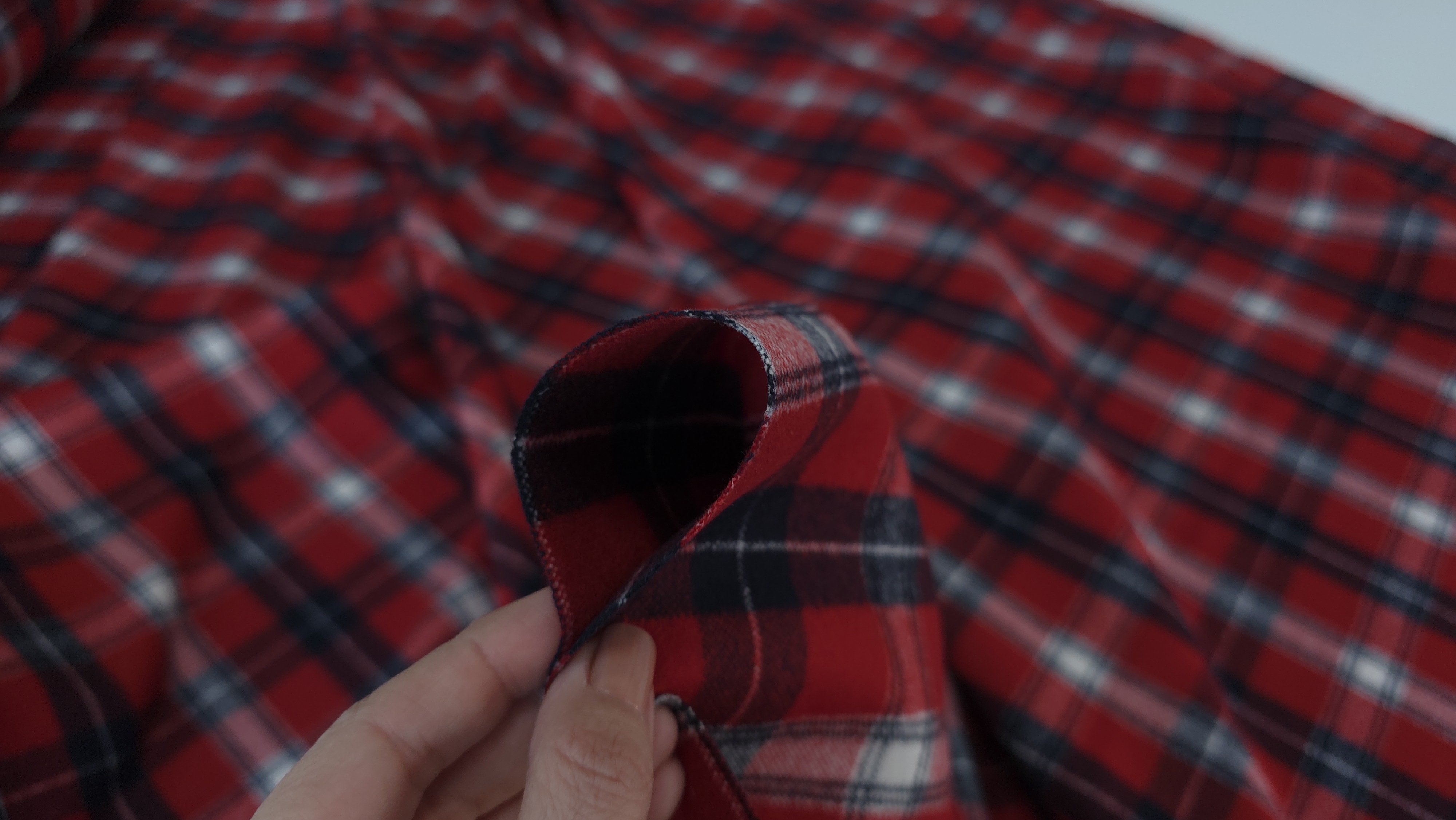 stofa in carouri din lana thom browne evelin textile (2)