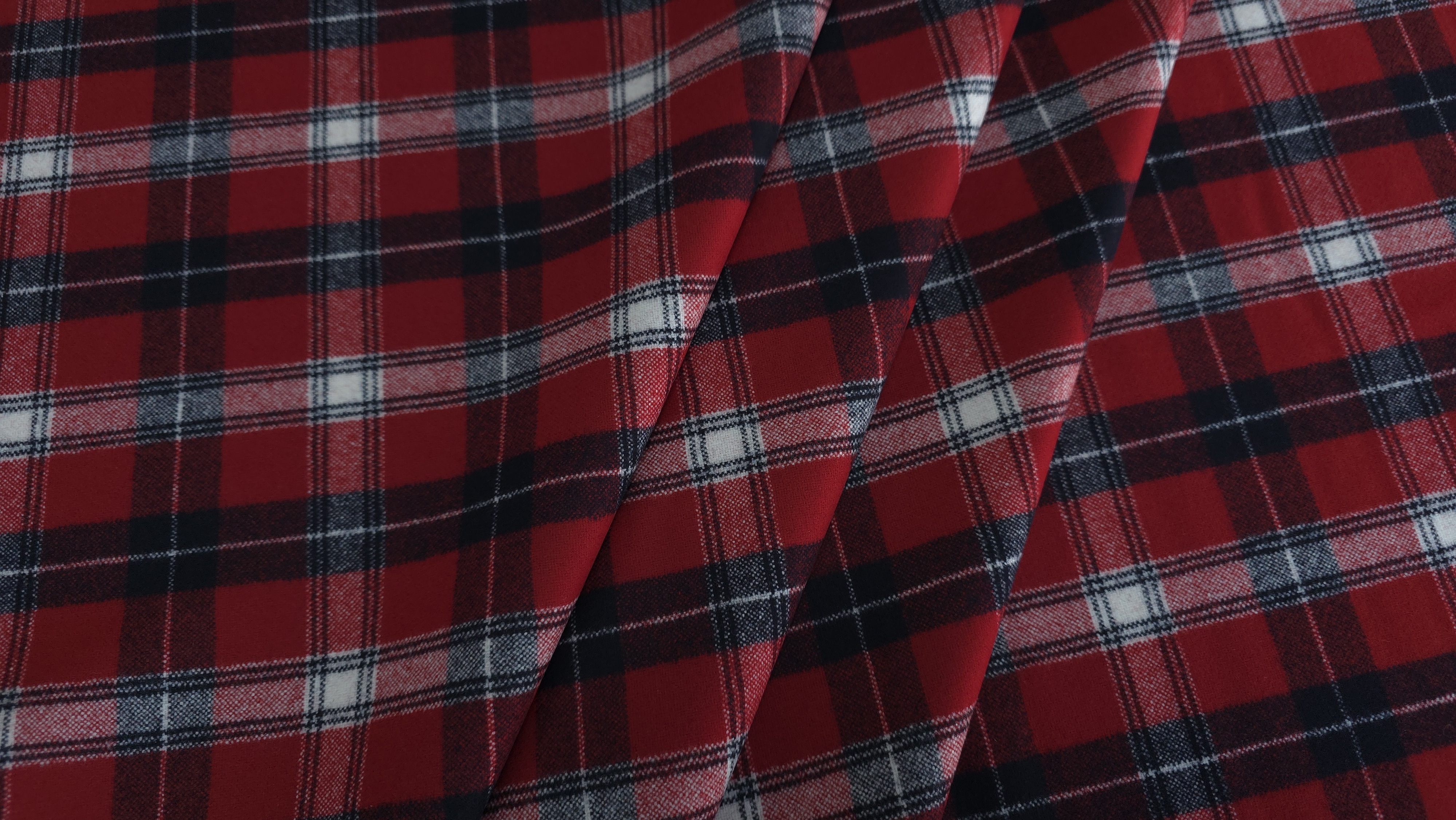 stofa in carouri din lana thom browne evelin textile (3)