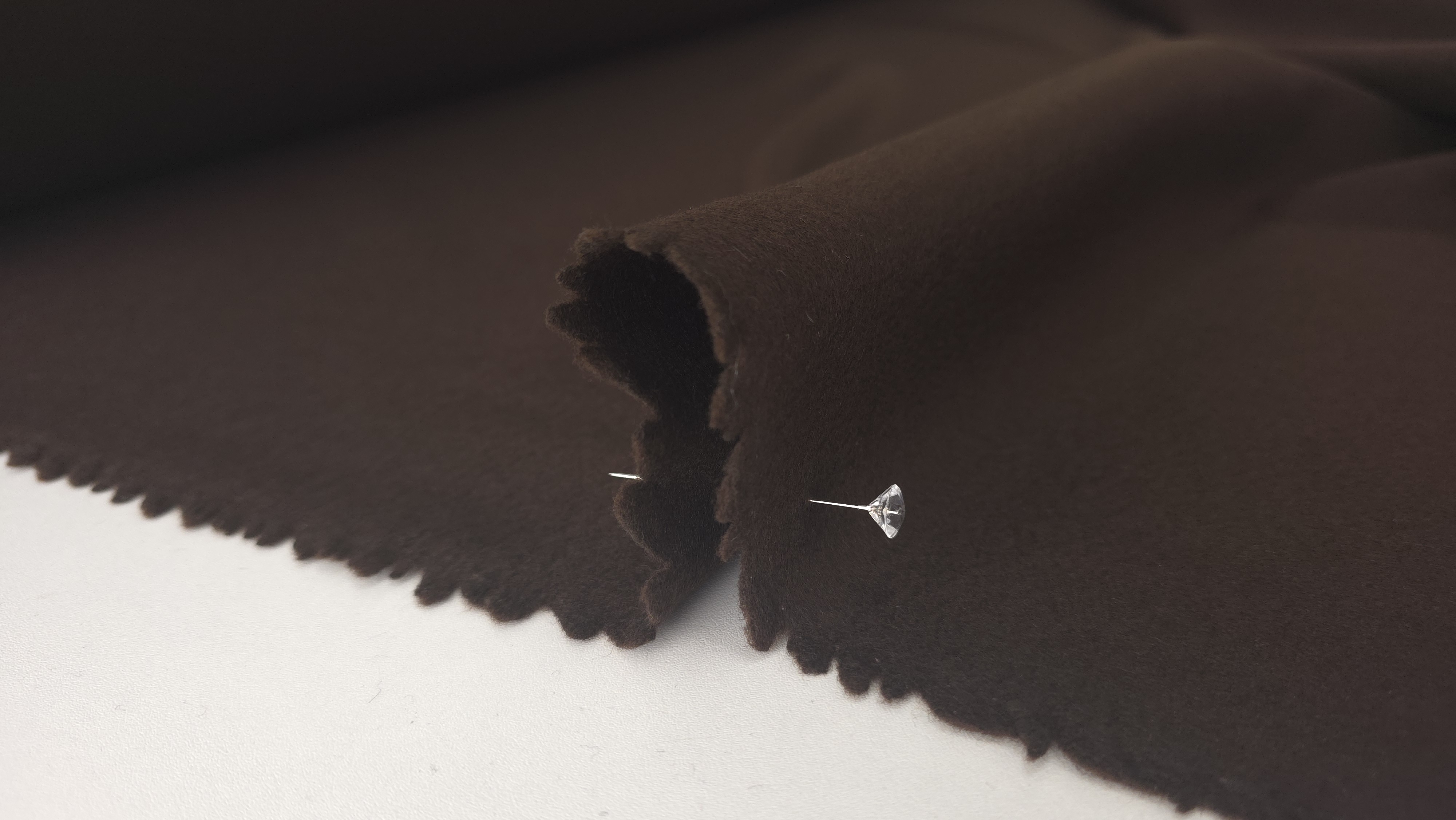 stofa maron chocolate groasa din lana virgina si casmir evelin textile (6)