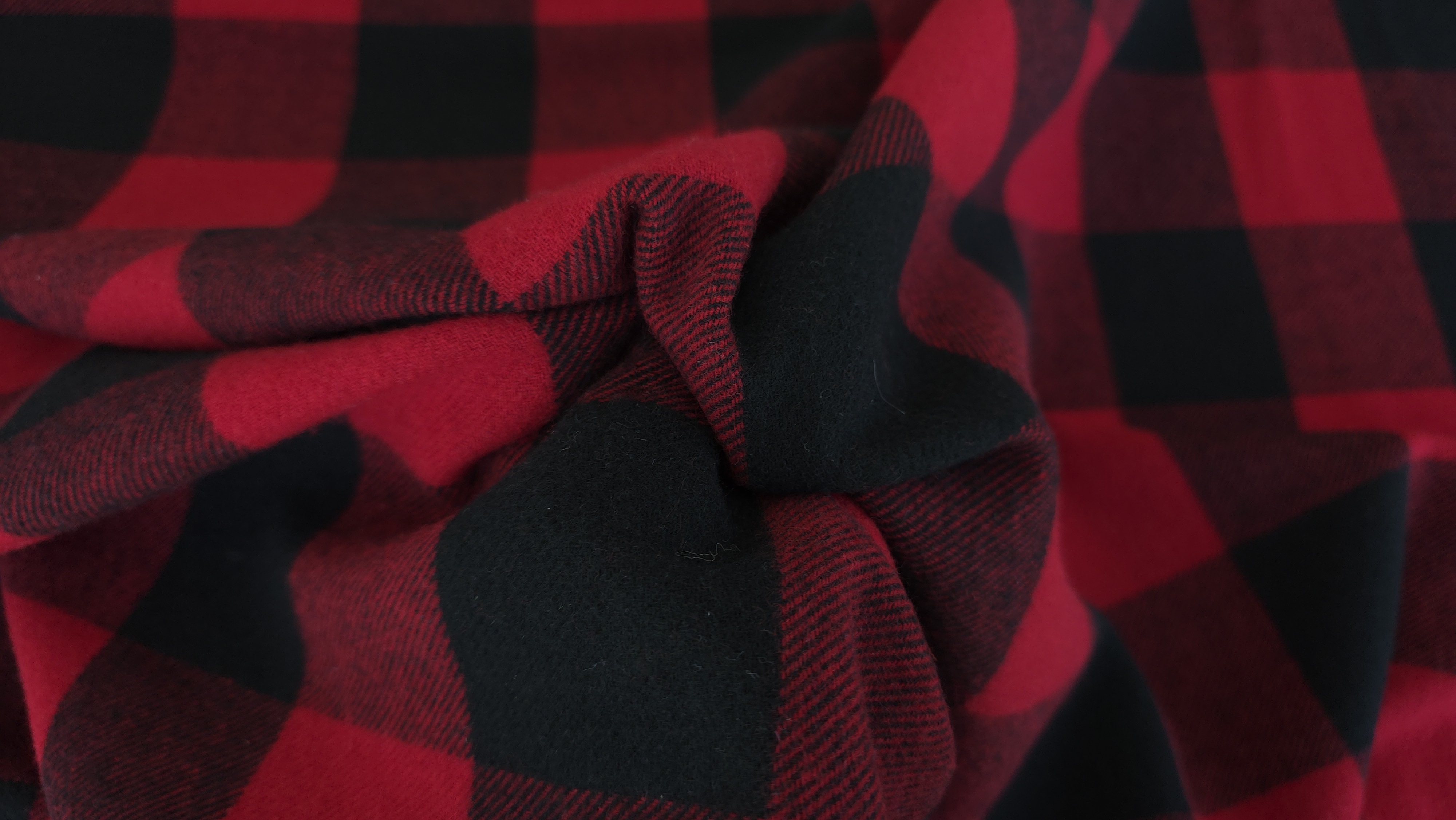 stofa rosie in carouri din lana evelin textile (6)