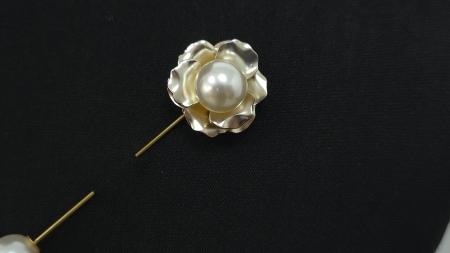 brosa ac floare aurie cu perle acs46 evelin textile (7)