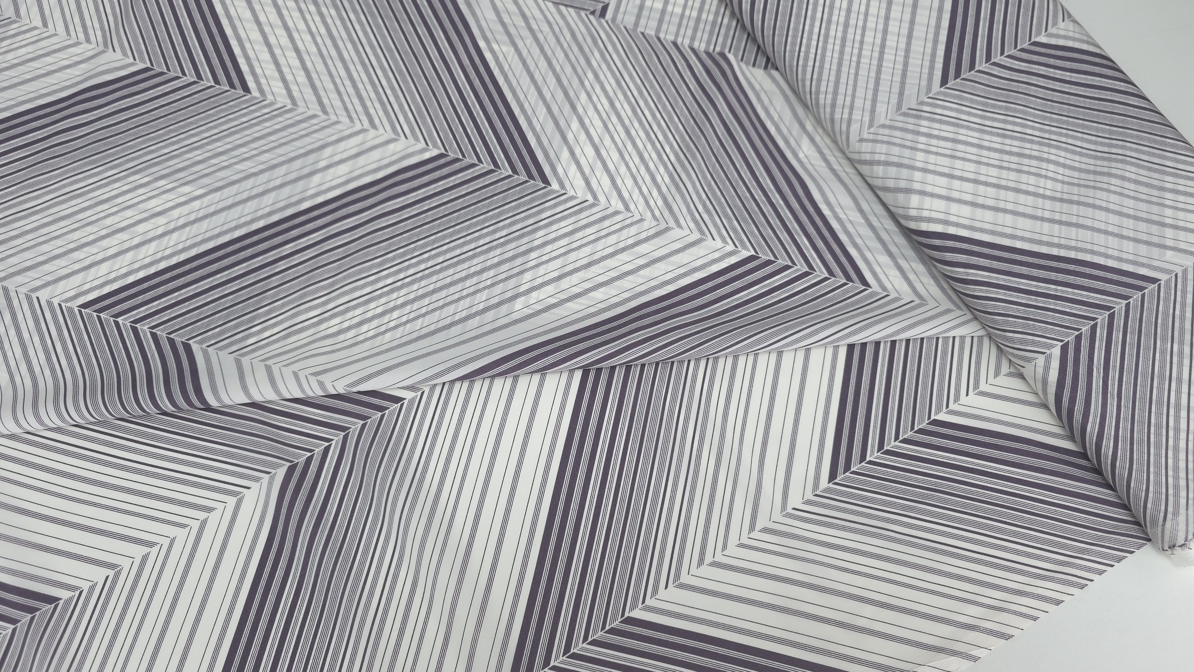 matase naturala ivory cu dungi grafice geometrice evelin textile (2)