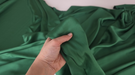 tesatura cu bumbac si matase naturala verdetesatura cu bumbac si matase naturala verde evelin textile (3)