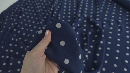 tesatura usor elastica din cupro bleumarin evelin textile (4)