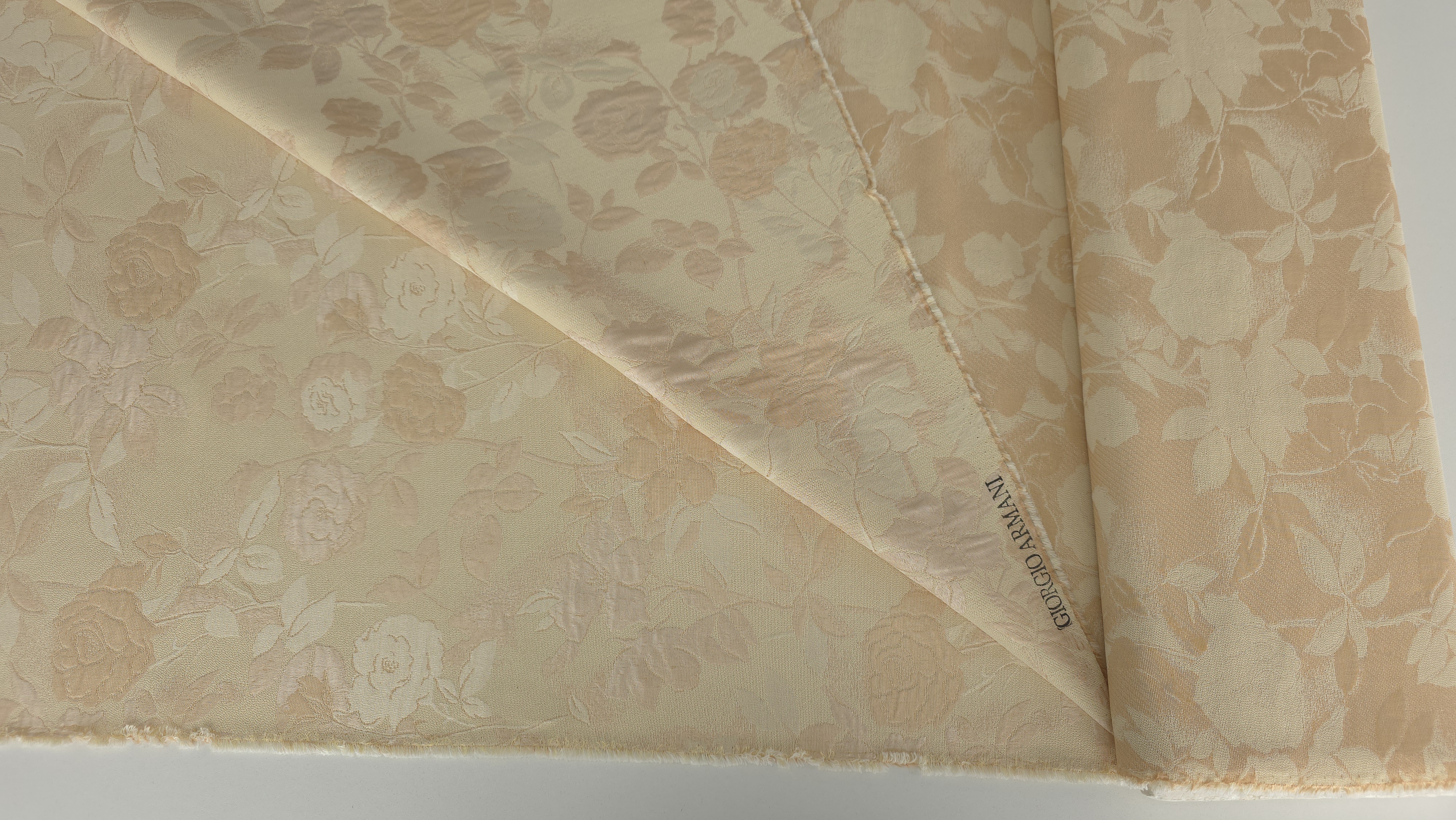 brocard cu matase naturala si bumbac champagne floral evelin textile (8)