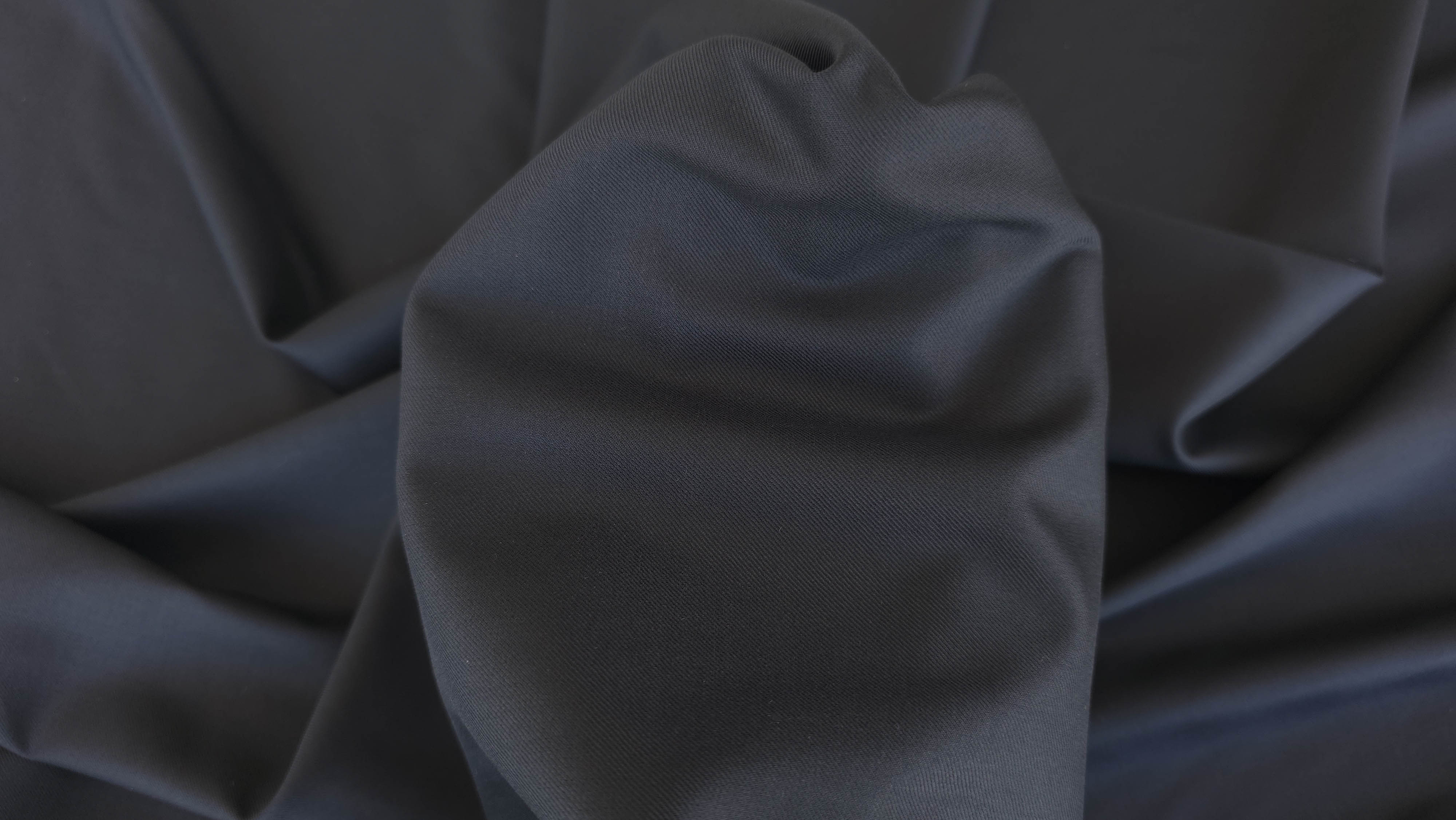 stofa de costum neagra din lana super 120s evelin textile (3)