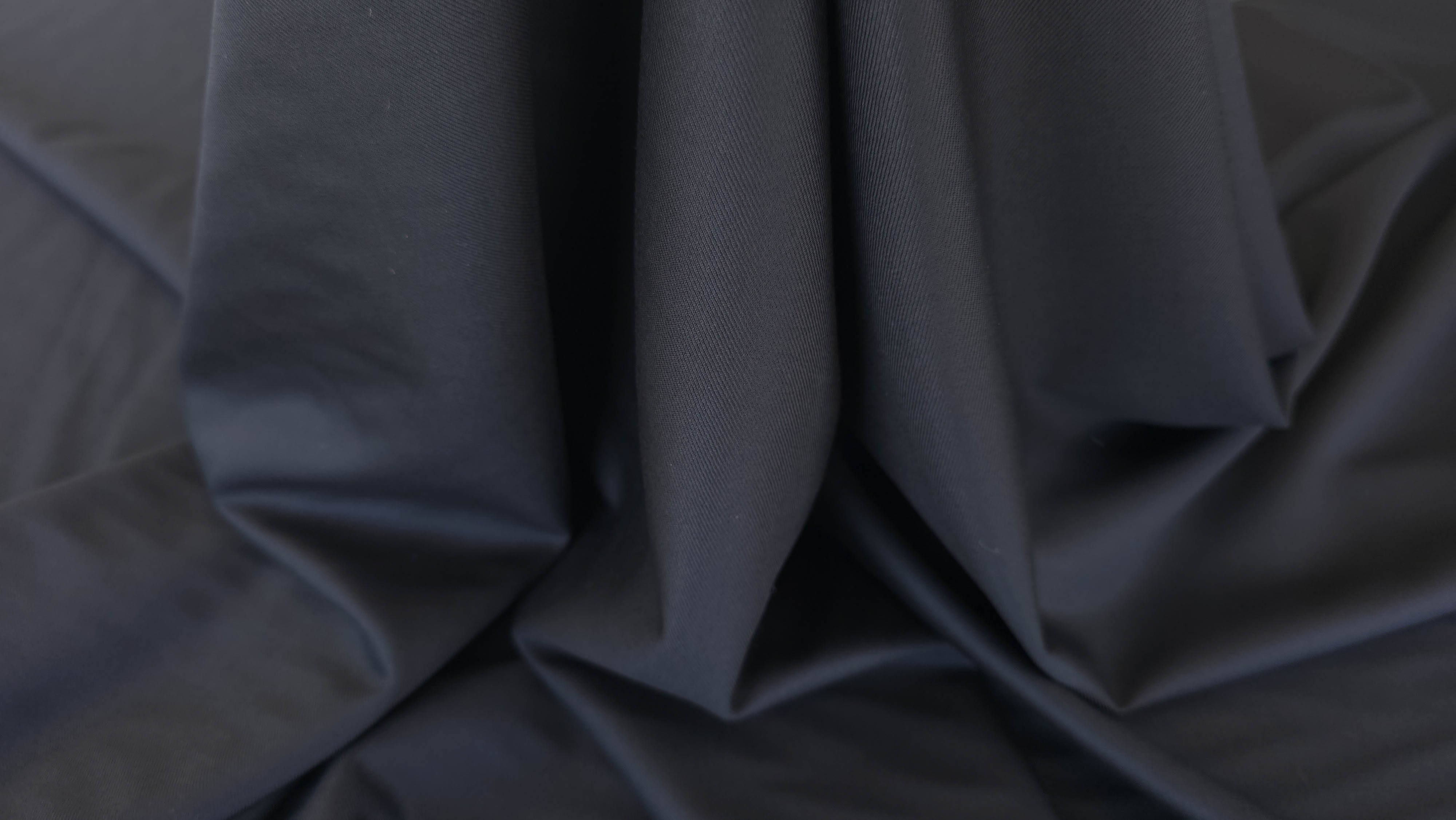 stofa de costum neagra din lana super 120s evelin textile (6)