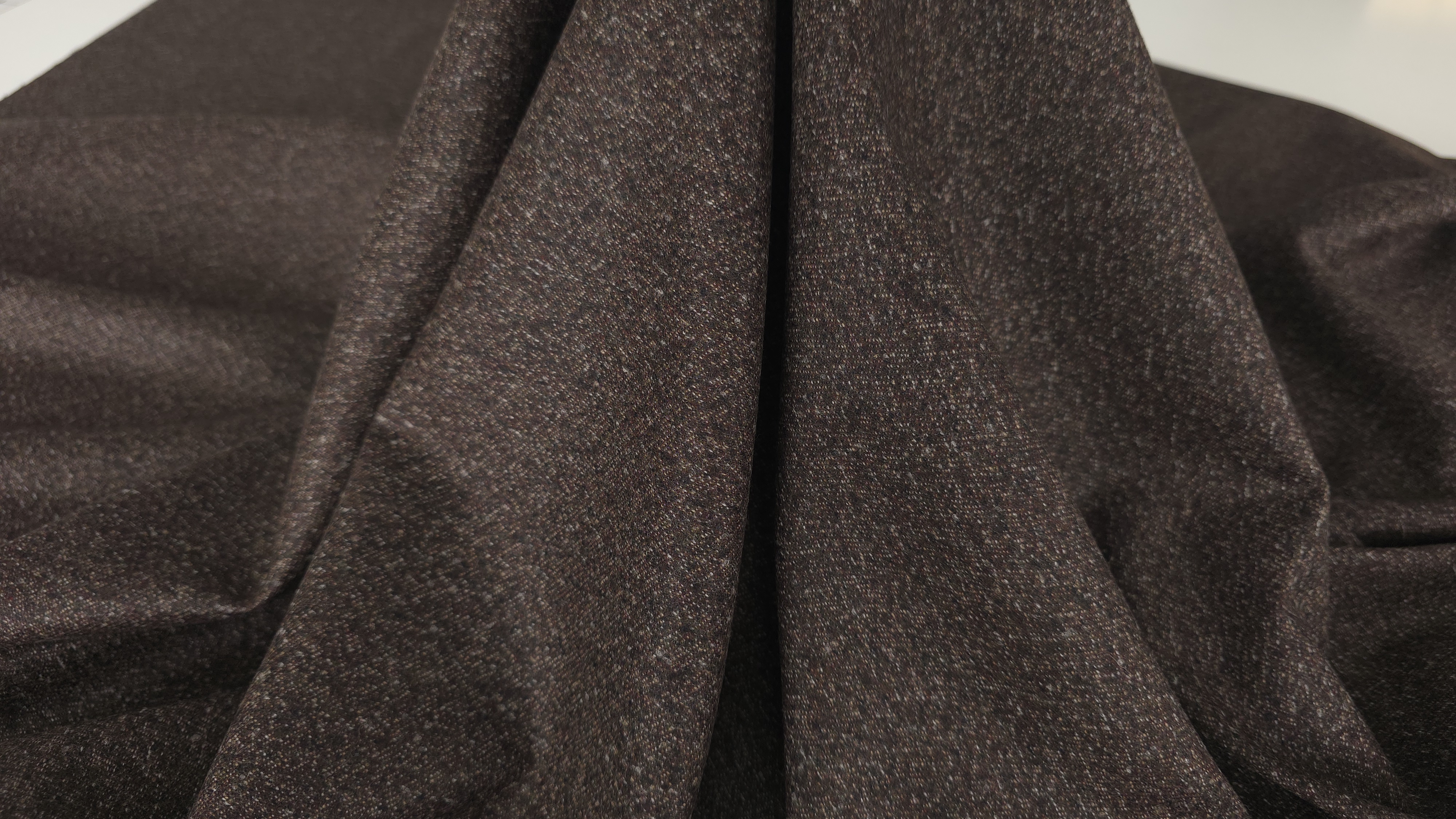 stofa din lana cu casmir maro inchis evelin textile (1)