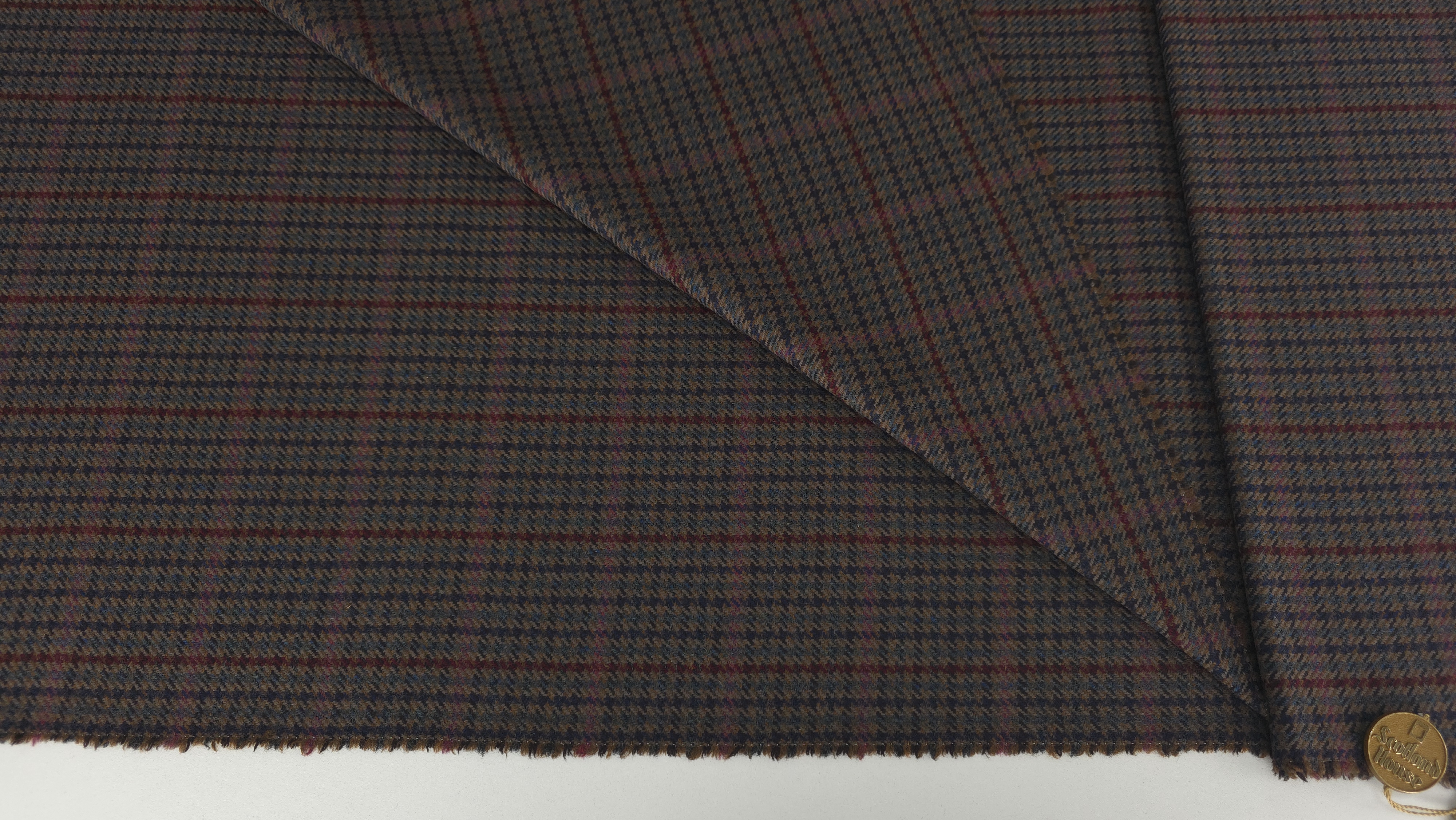 stofa din lana in carouri maro inchis evelin textile (5)