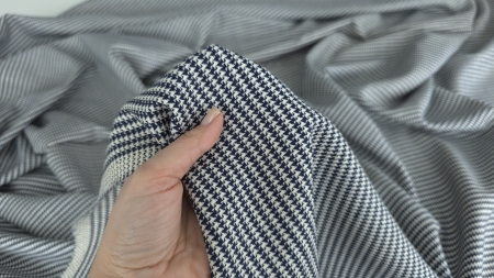 stofita din 100 lana model pied de poule bleumarin ivory evelin textile (3)