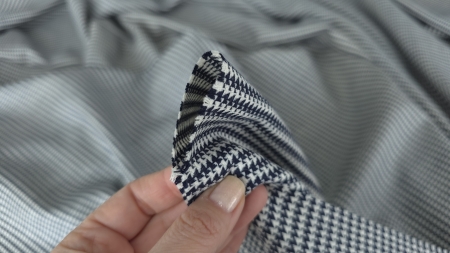 stofita din 100 lana model pied de poule bleumarin ivory evelin textile (4)