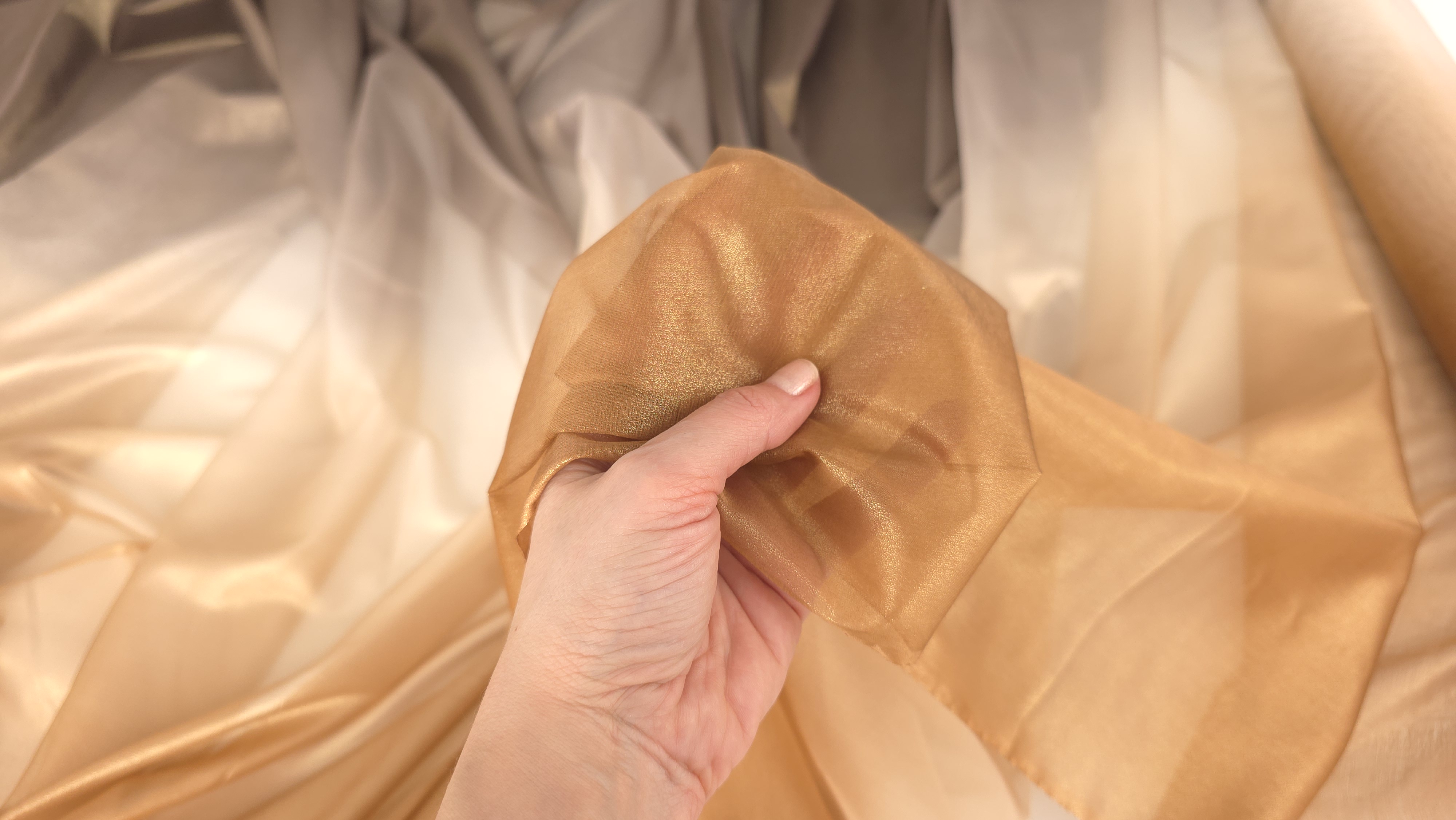 voal chiffon peliculizat maro din matase naturala evelin textile (4)