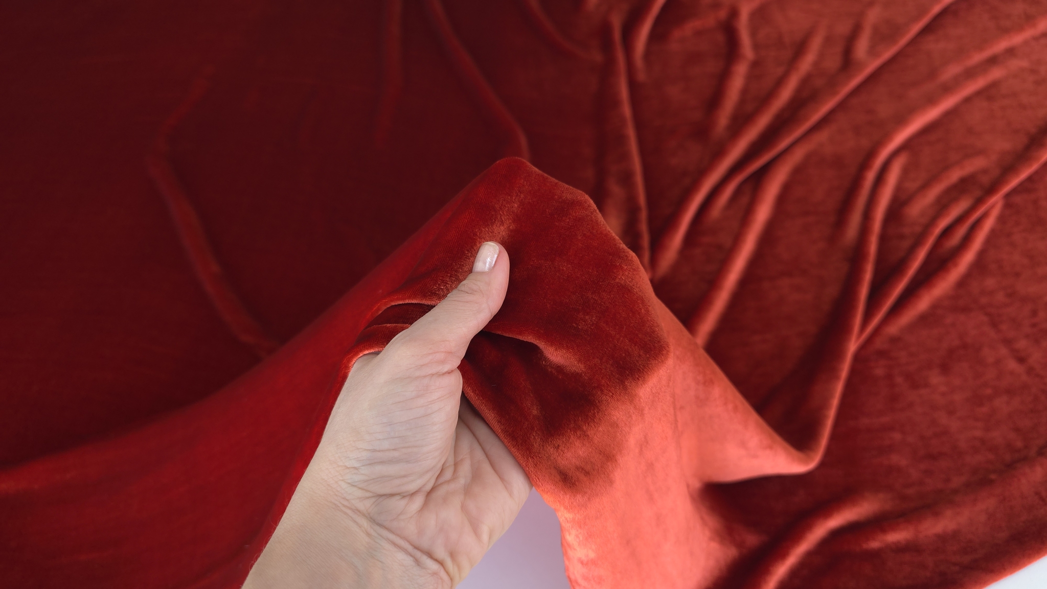 Textură de catifea grenadine văzută de aproape cu pil scurt dens