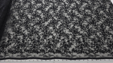 suprafață completă de dantelă neagră tip chantilly rebrode Celine cu model floral deosebit