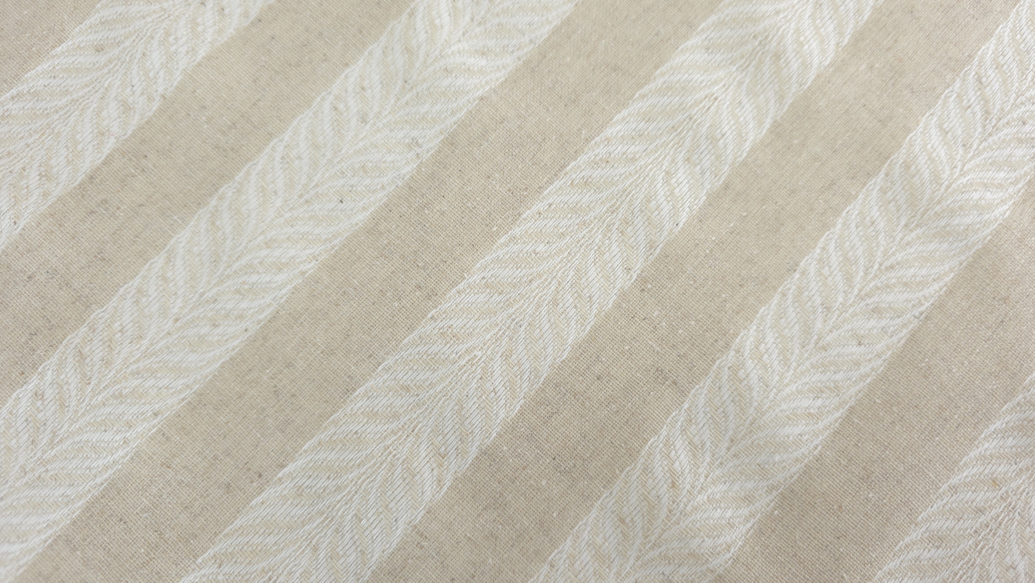 Structură cu benzi decorative fine alternate în tonuri pale