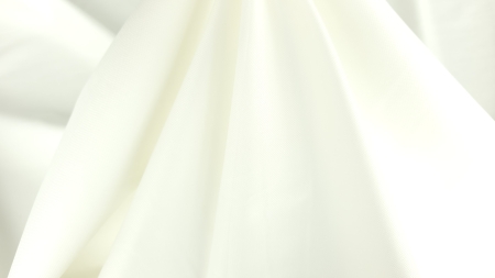 falduri verticale material ivory cald cadere cu volum