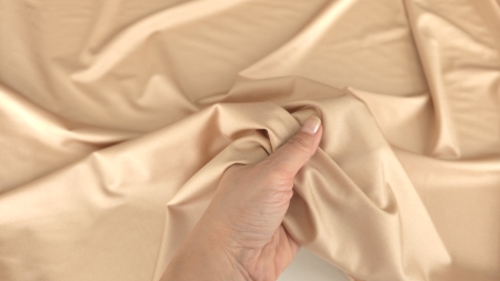 mana strange tesatura elastica nude auriu test revenire