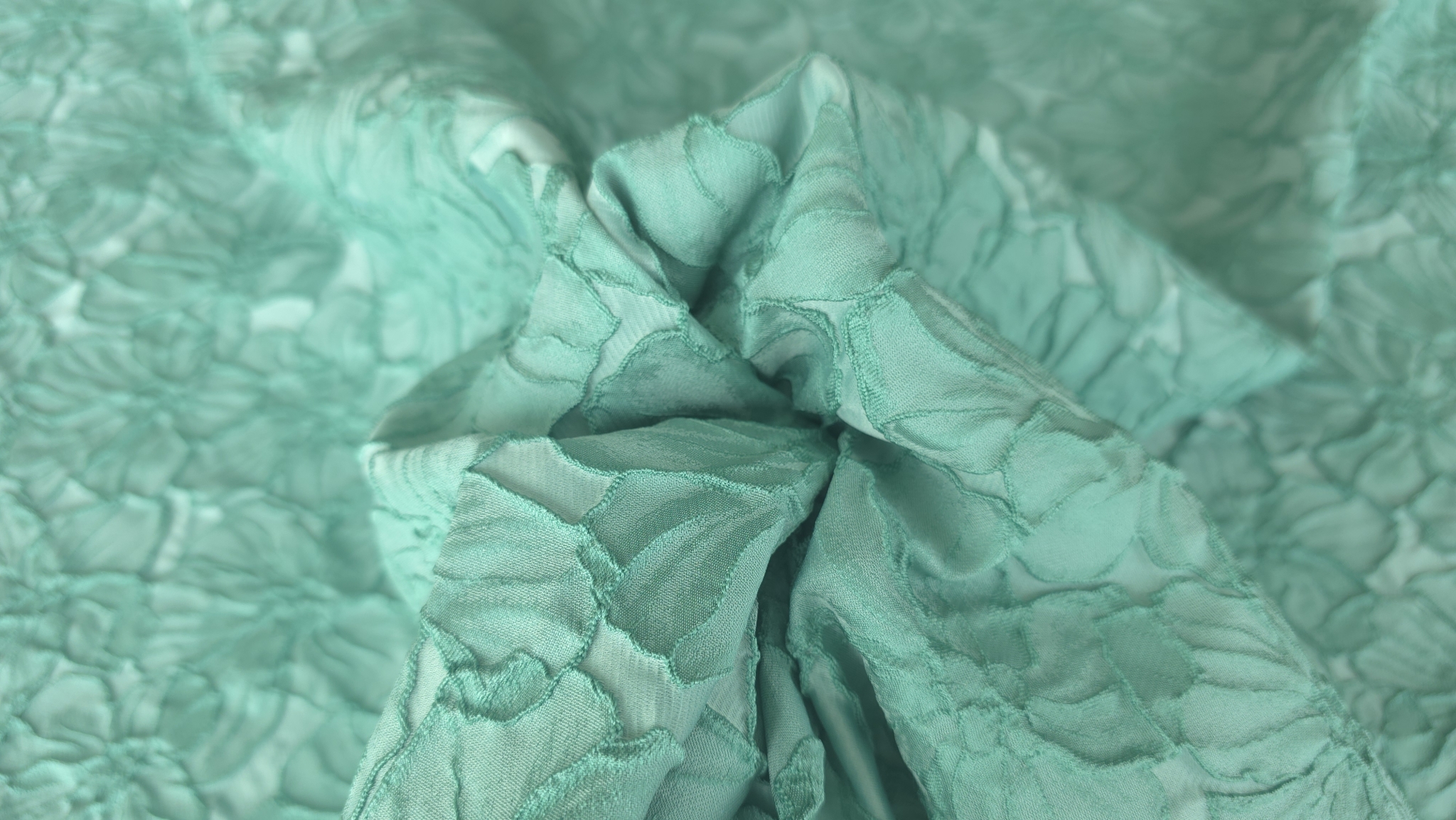 Brocard verde opalin elastic cu aspect 3d strâns într un nod central