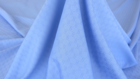 cadere naturala a materialului guc bleu cu linii